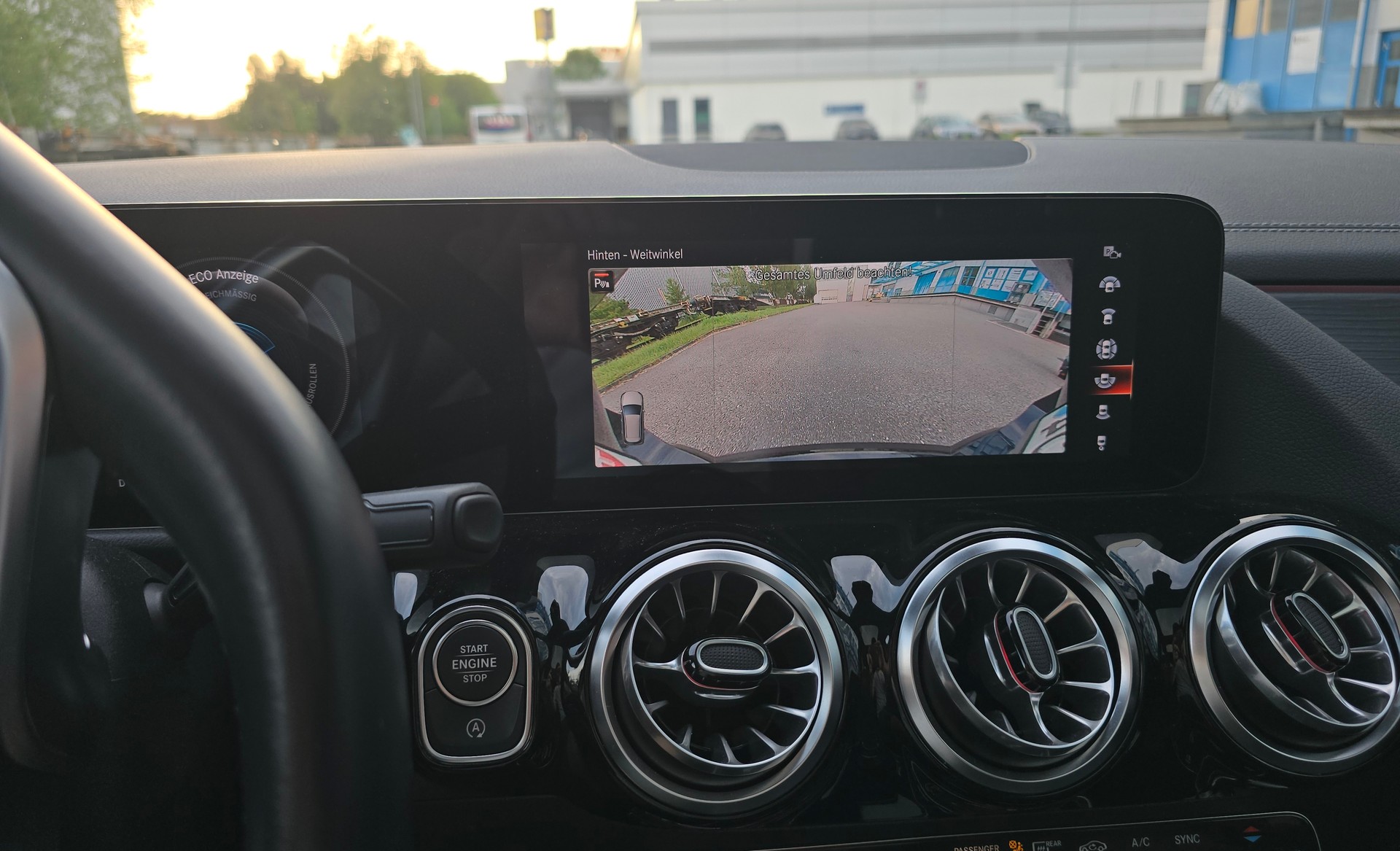 MERCEDES-BENZ B 200 Night Star AMG Line 7G-DCT-image-16