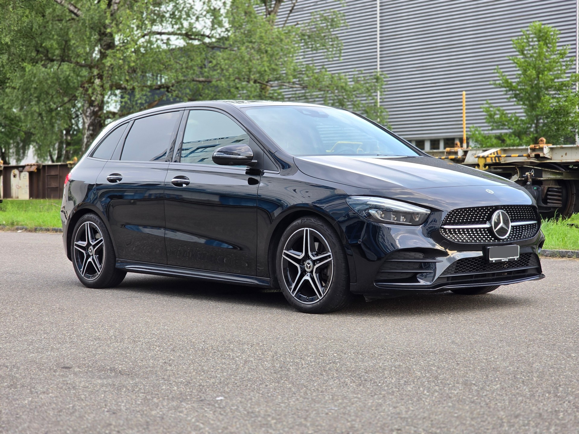 MERCEDES-BENZ B 200 Night Star AMG Line 7G-DCT-image-2