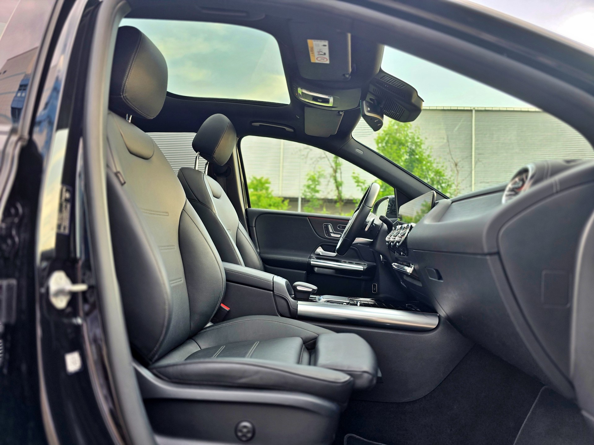 MERCEDES-BENZ B 200 Night Star AMG Line 7G-DCT-image-9