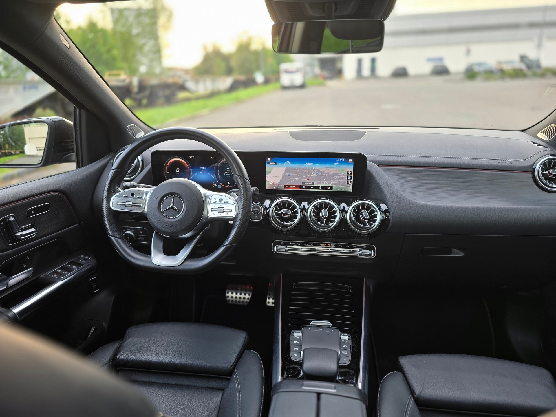MERCEDES-BENZ B 200 Night Star AMG Line 7G-DCT-image-13
