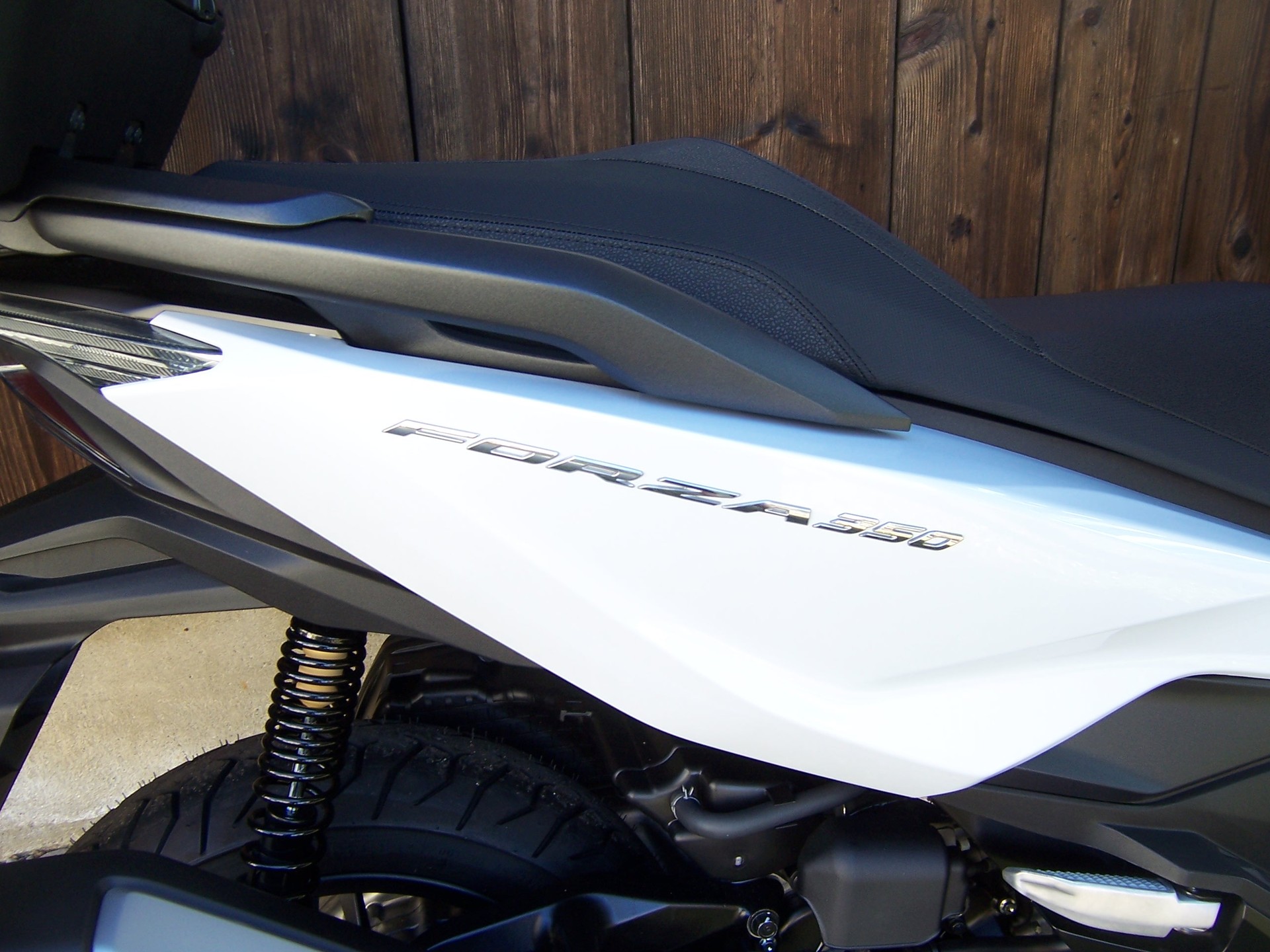 HONDA NSS 350 Smart Top Box-image-3