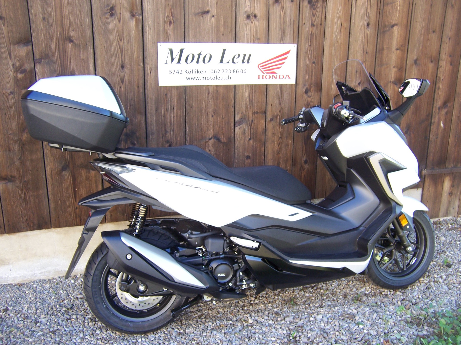 HONDA NSS 350 Smart Top Box-image-9
