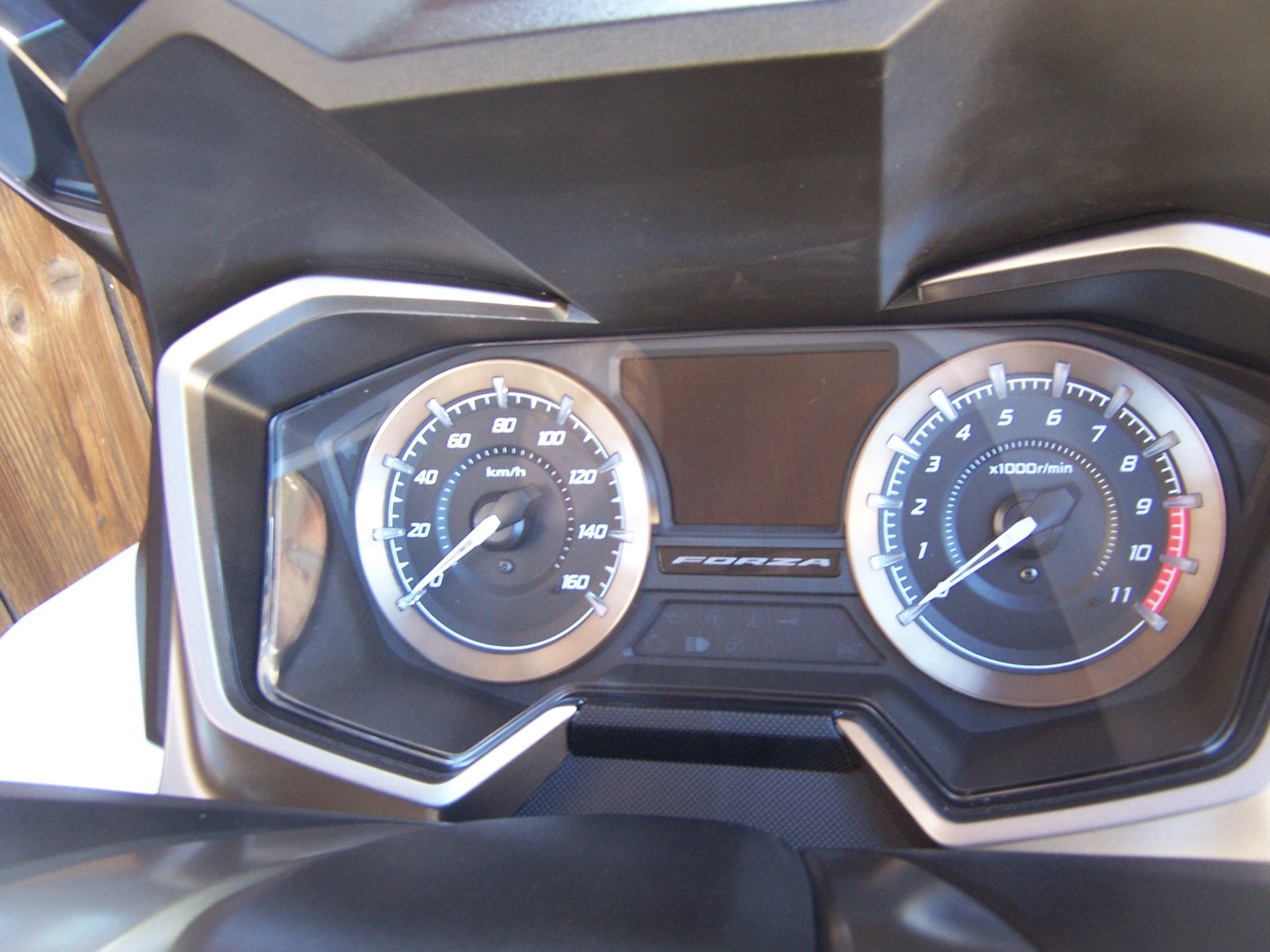 HONDA NSS 350 Smart Top Box-image-6