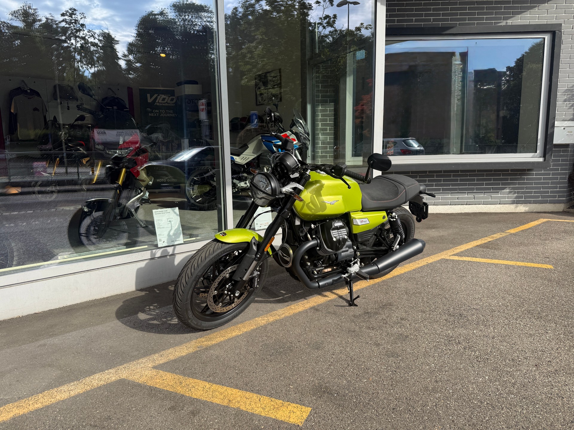 MOTO GUZZI V7 Sport-image-6