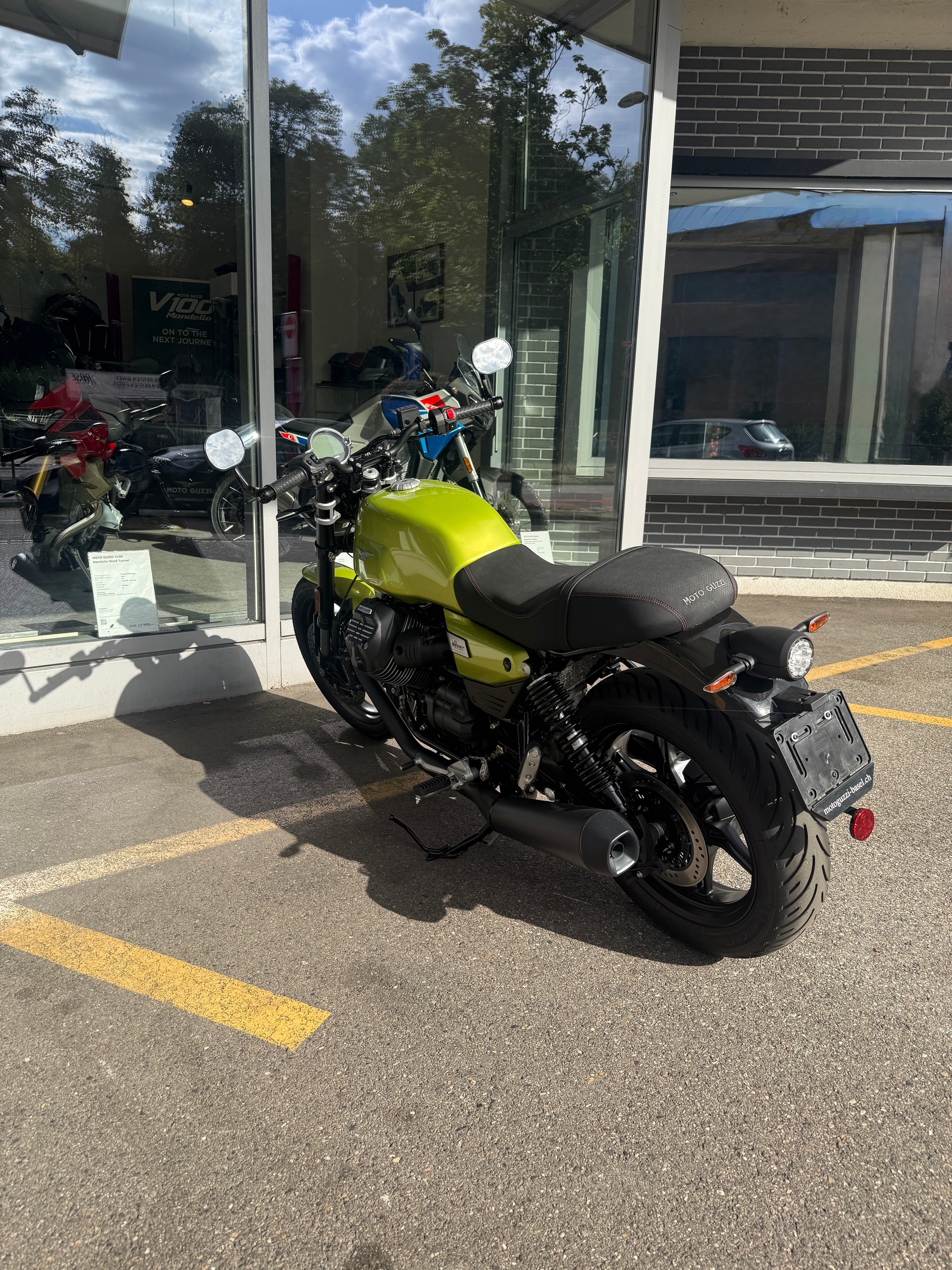 MOTO GUZZI V7 Sport-image-10