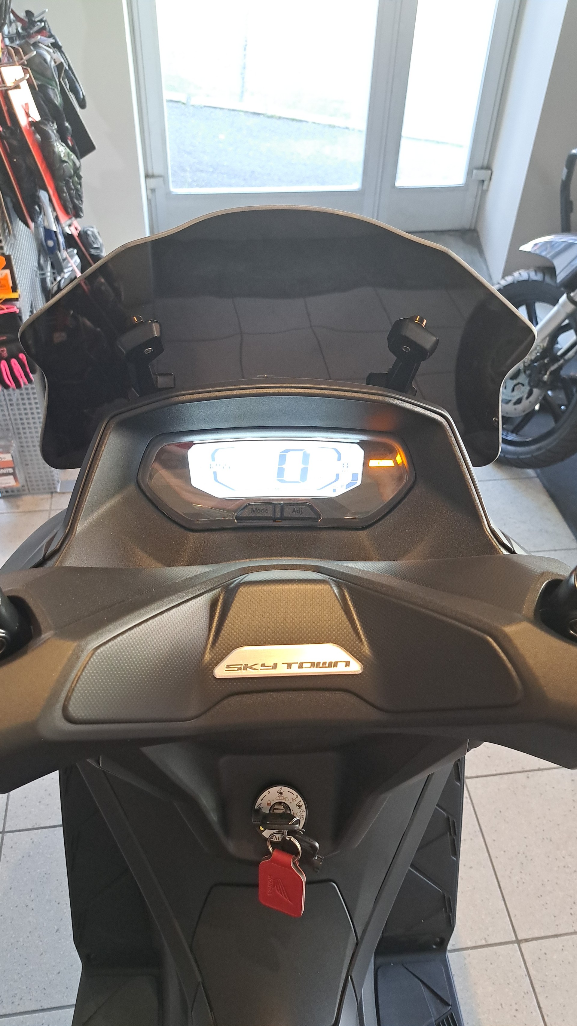 KYMCO Sky Town 125-image-9