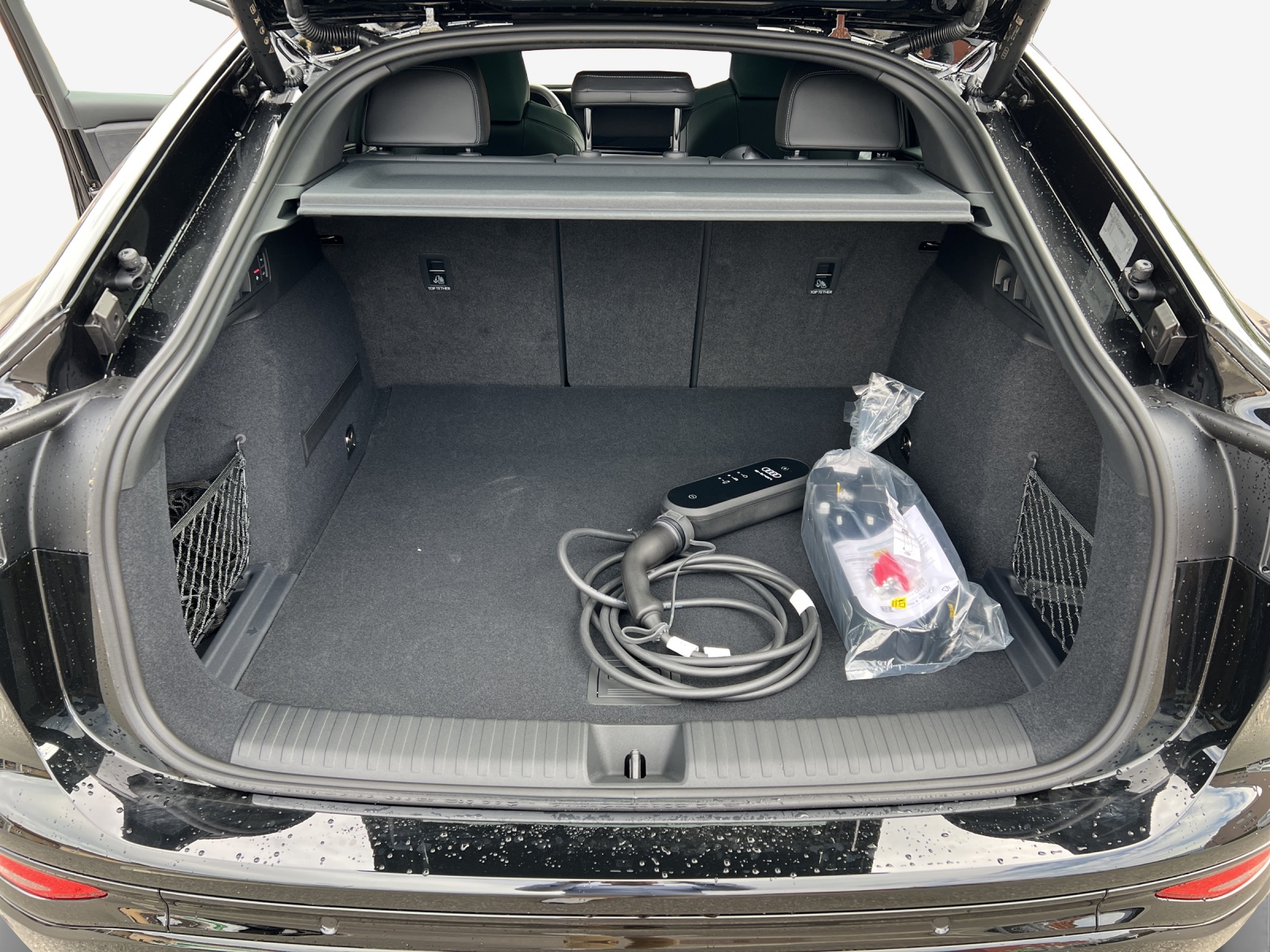 AUDI SQ6 Sportback e-tron quattro-image-12