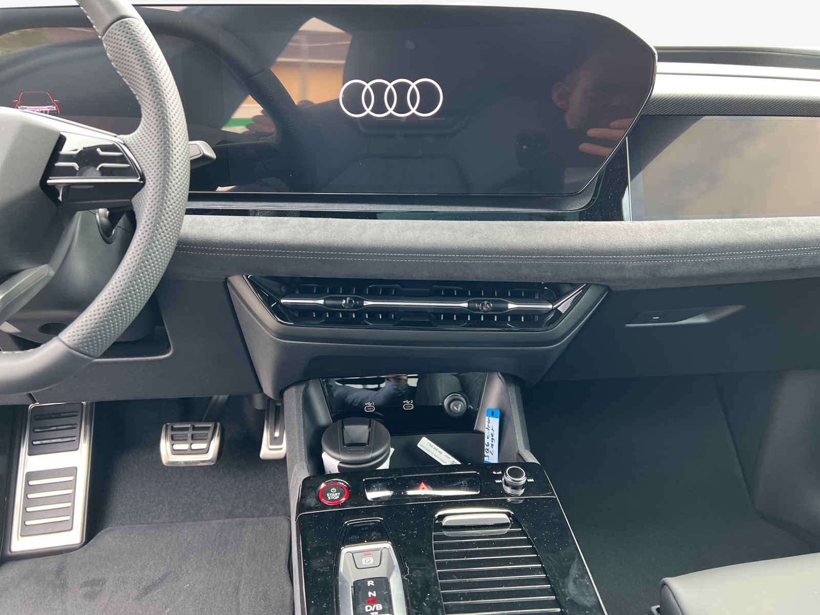 AUDI SQ6 Sportback e-tron quattro-image-10