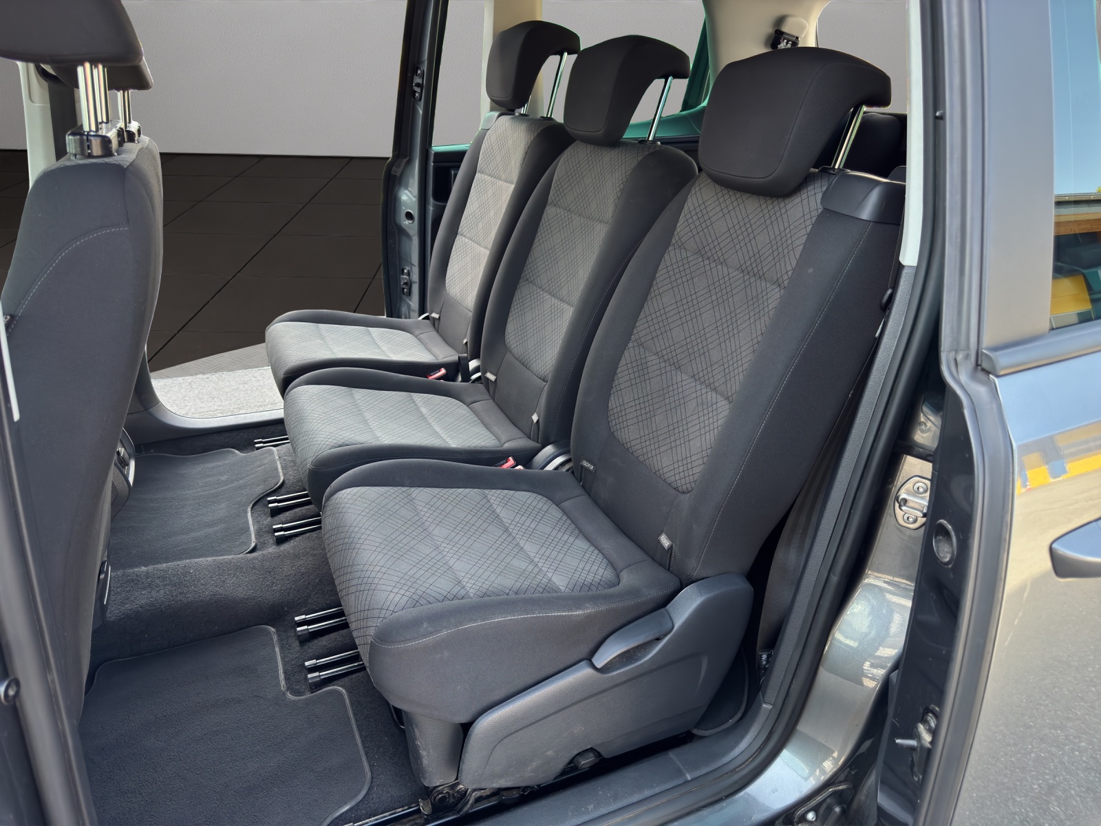VW Sharan 2.0 TDI BMT Comfortline DSG-image-12