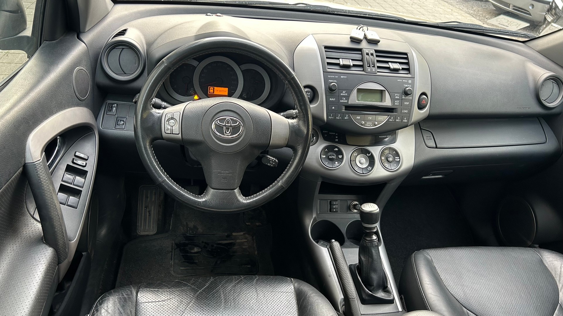TOYOTA RAV-4 2.2D-4 D CleanPower Linea Sol-image-4