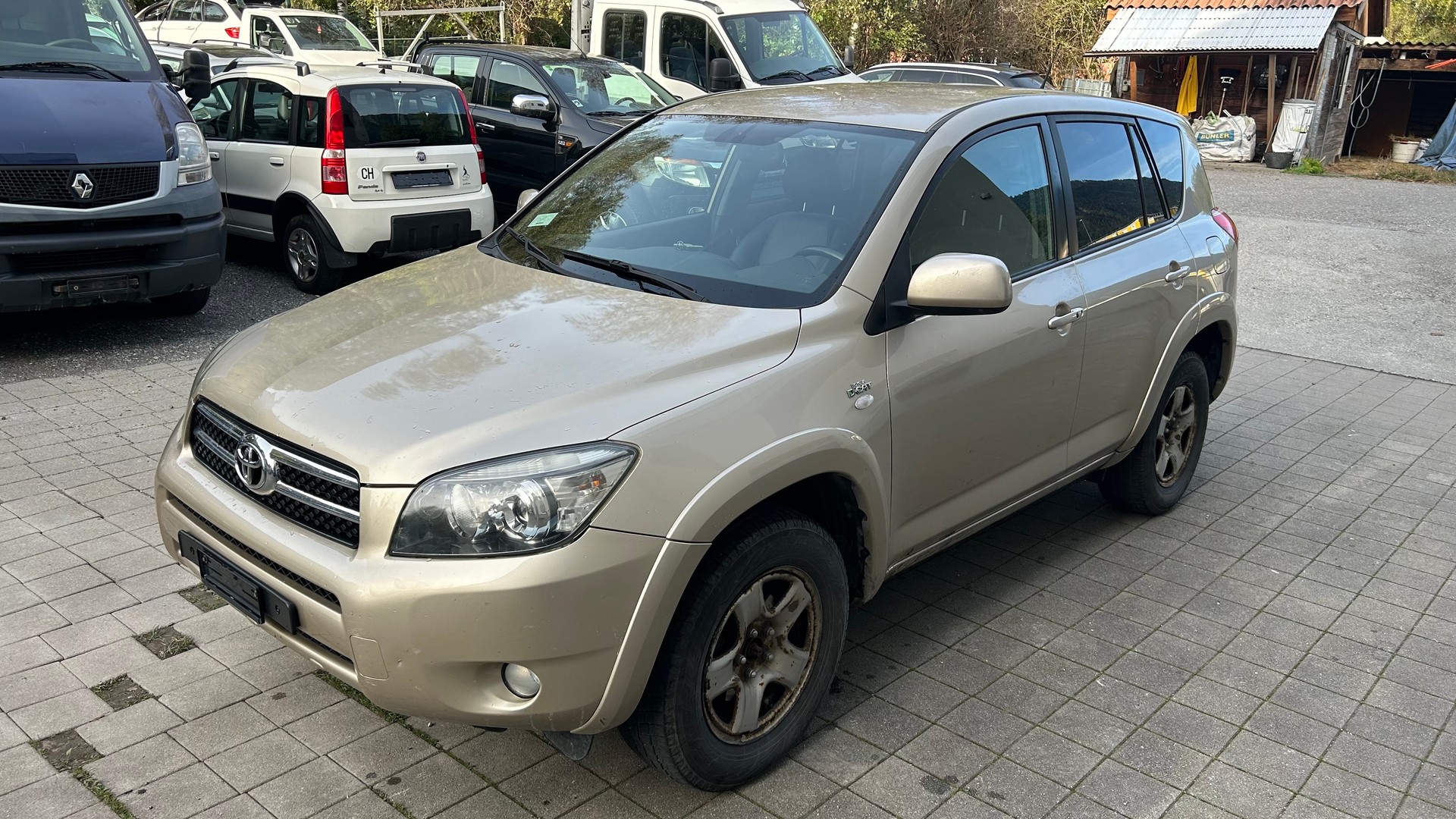 TOYOTA RAV-4 2.2D-4 D CleanPower Linea Sol-image-2