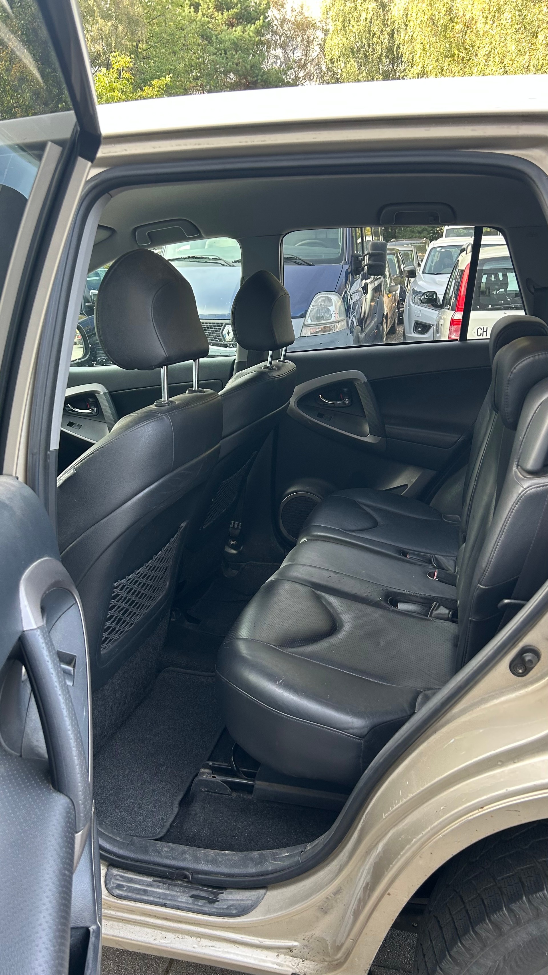 TOYOTA RAV-4 2.2D-4 D CleanPower Linea Sol-image-3