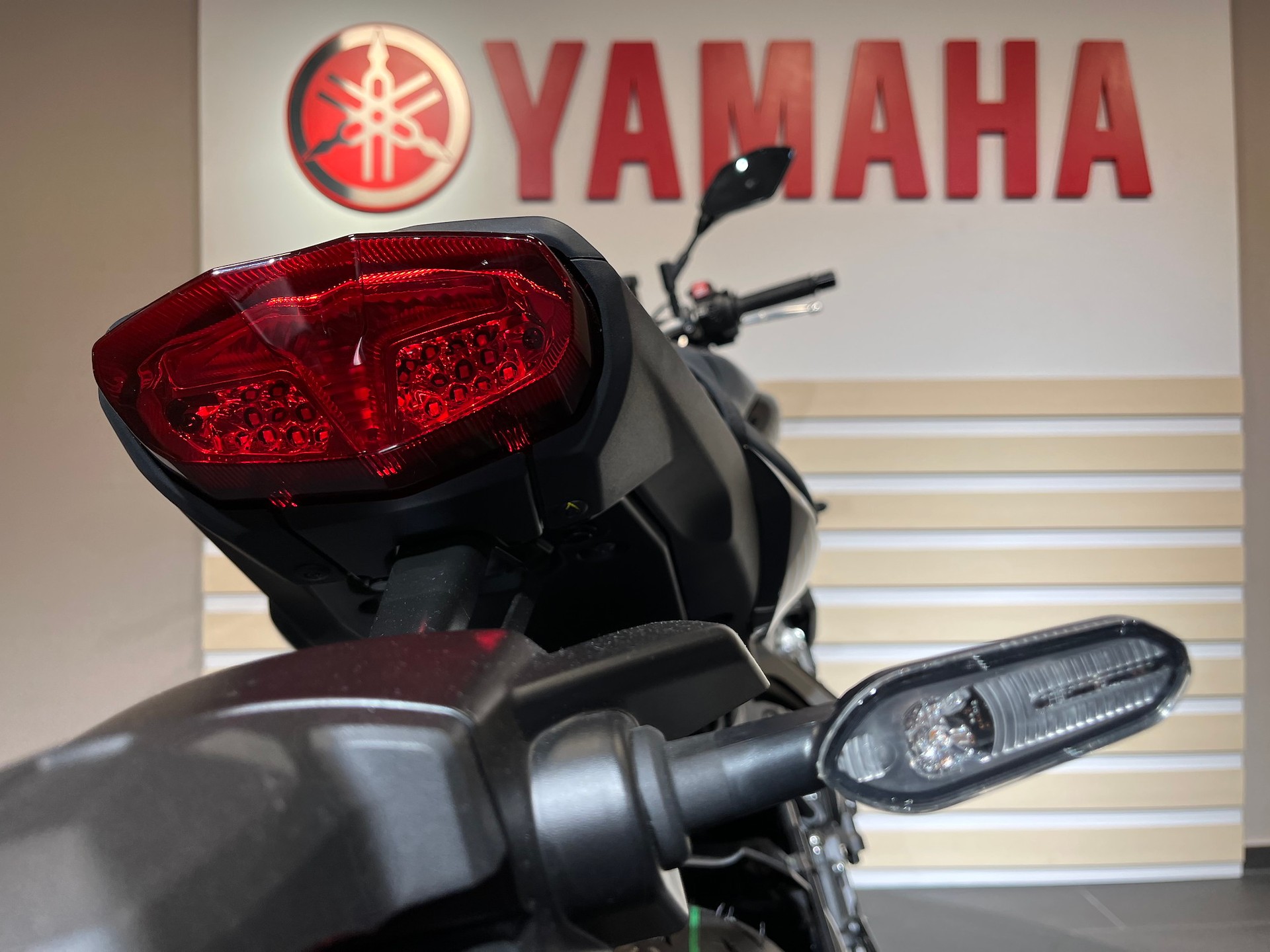 YAMAHA MT-10-image-9