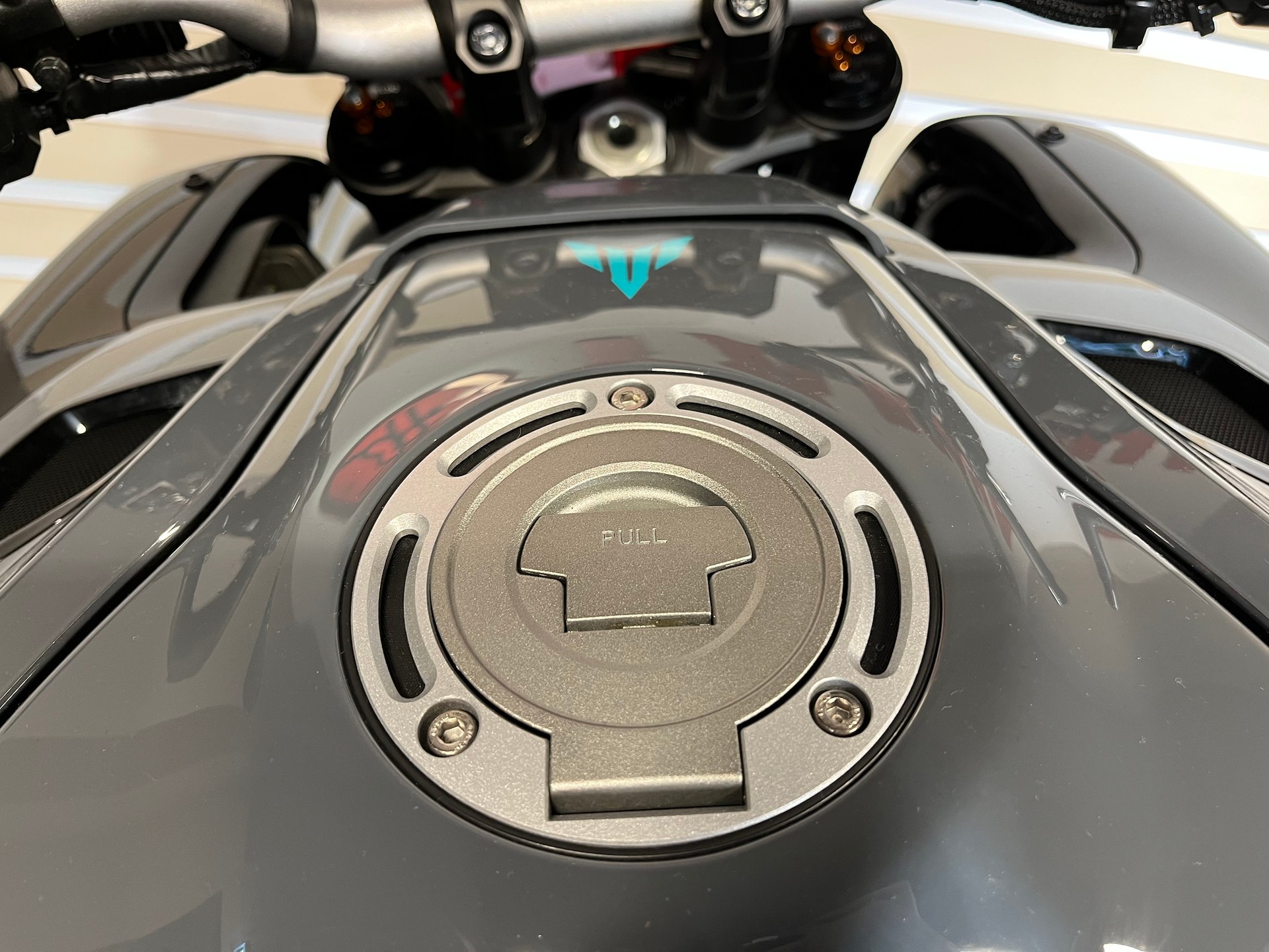 YAMAHA MT-10-image-11