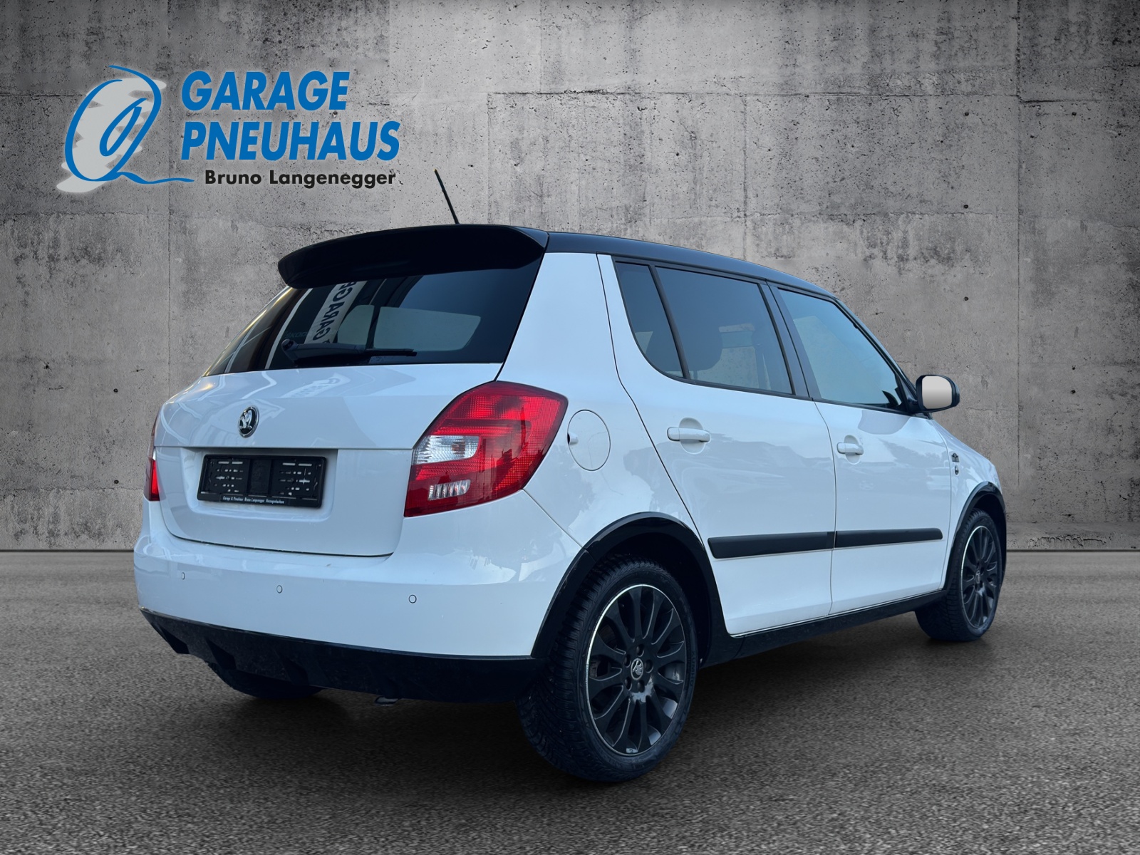 SKODA Fabia 1.2 TSI Ambition Plus-showroom-element-3