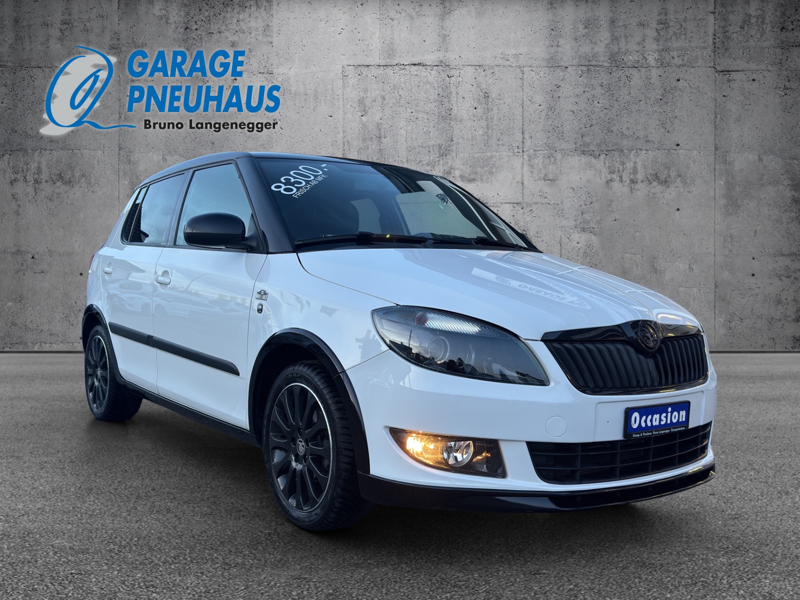 SKODA Fabia 1.2 TSI Ambition Plus-showroom-element-1