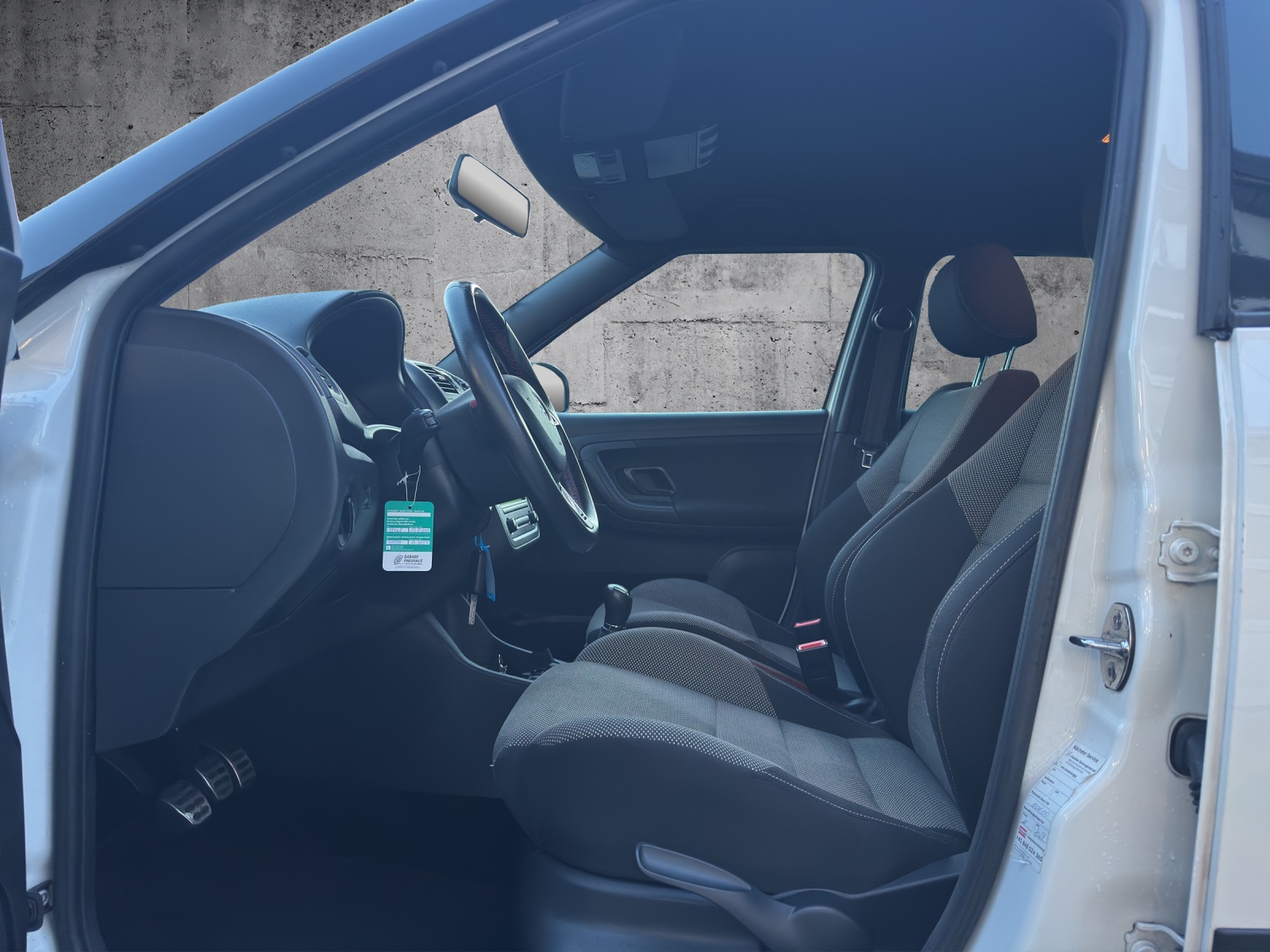 SKODA Fabia 1.2 TSI Ambition Plus-image-6