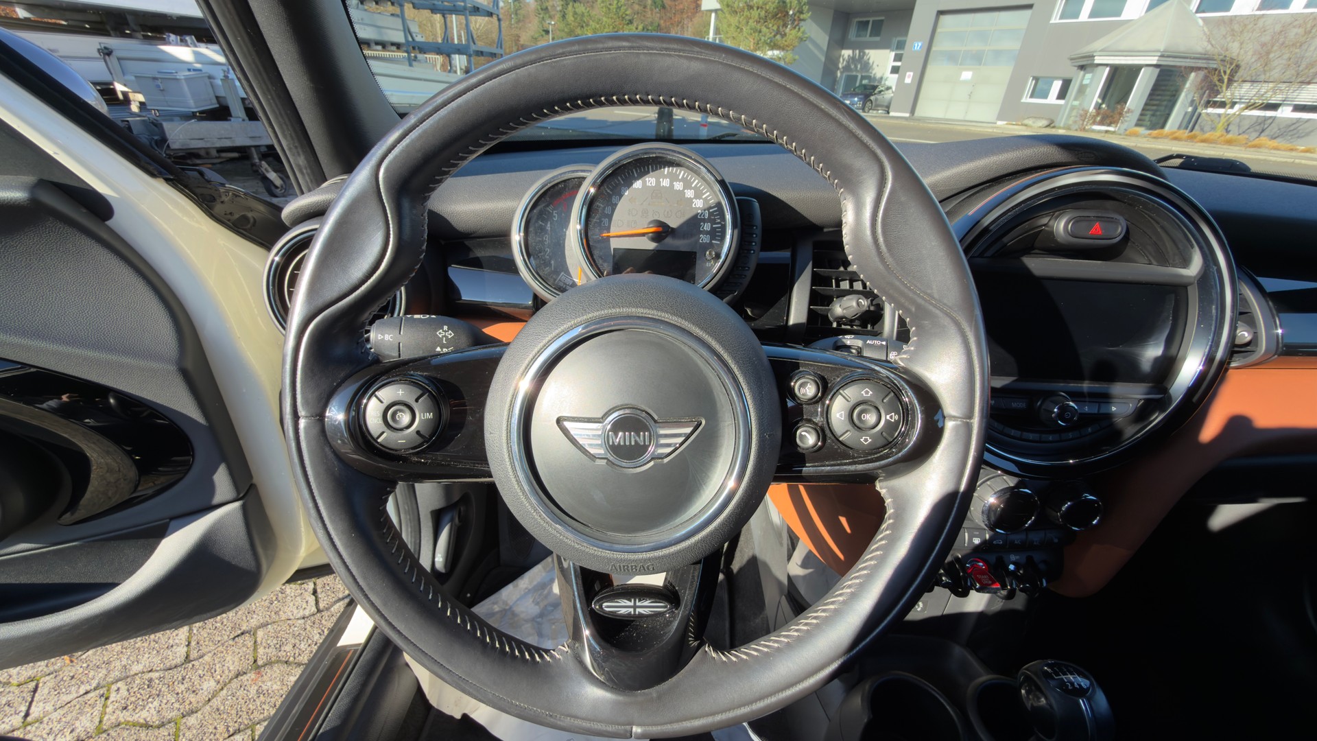 MINI Cooper SD-image-9