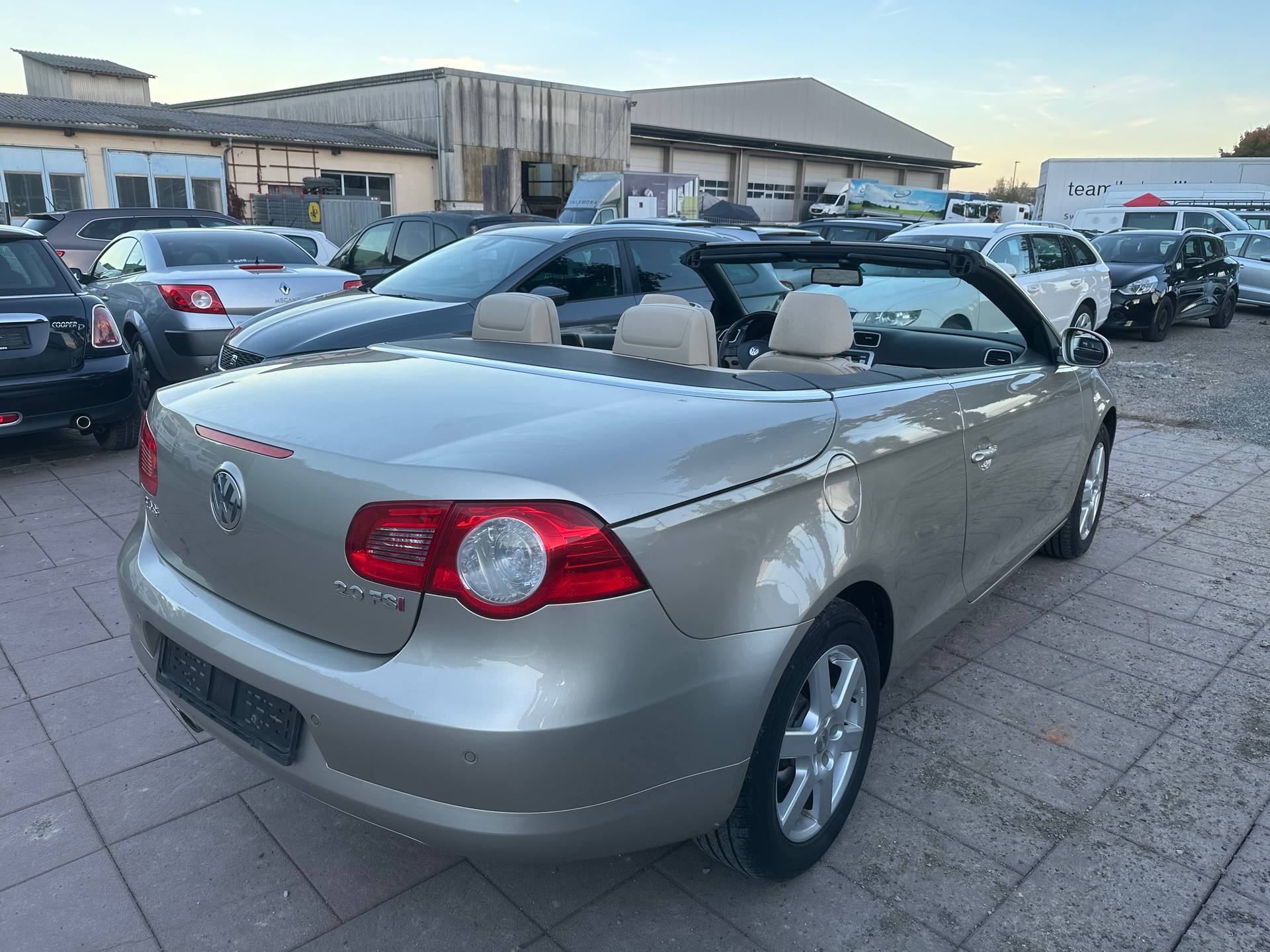 VW Eos 2.0 FSI Turbo-image-9