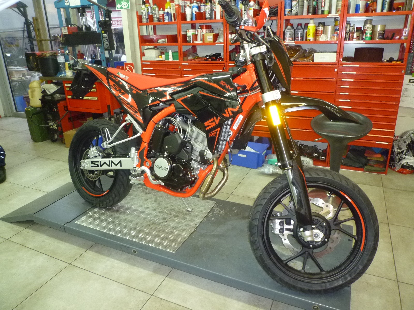 SWM SM 125 R ABS-image-1