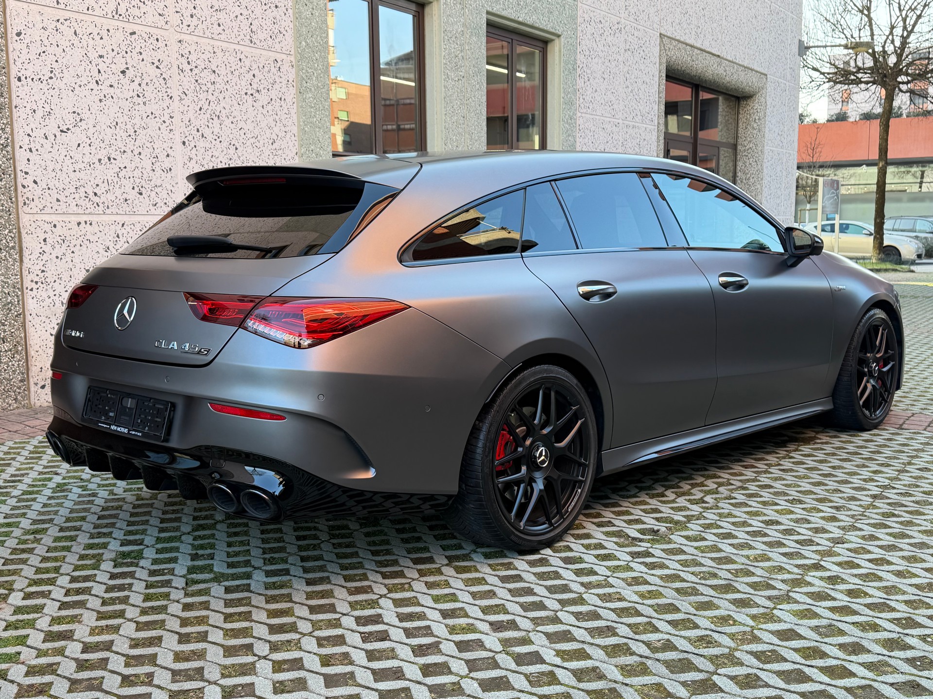 MERCEDES-BENZ CLA Shooting Brake 45 S AMG 4Matic+ 8G-DCT-image-4