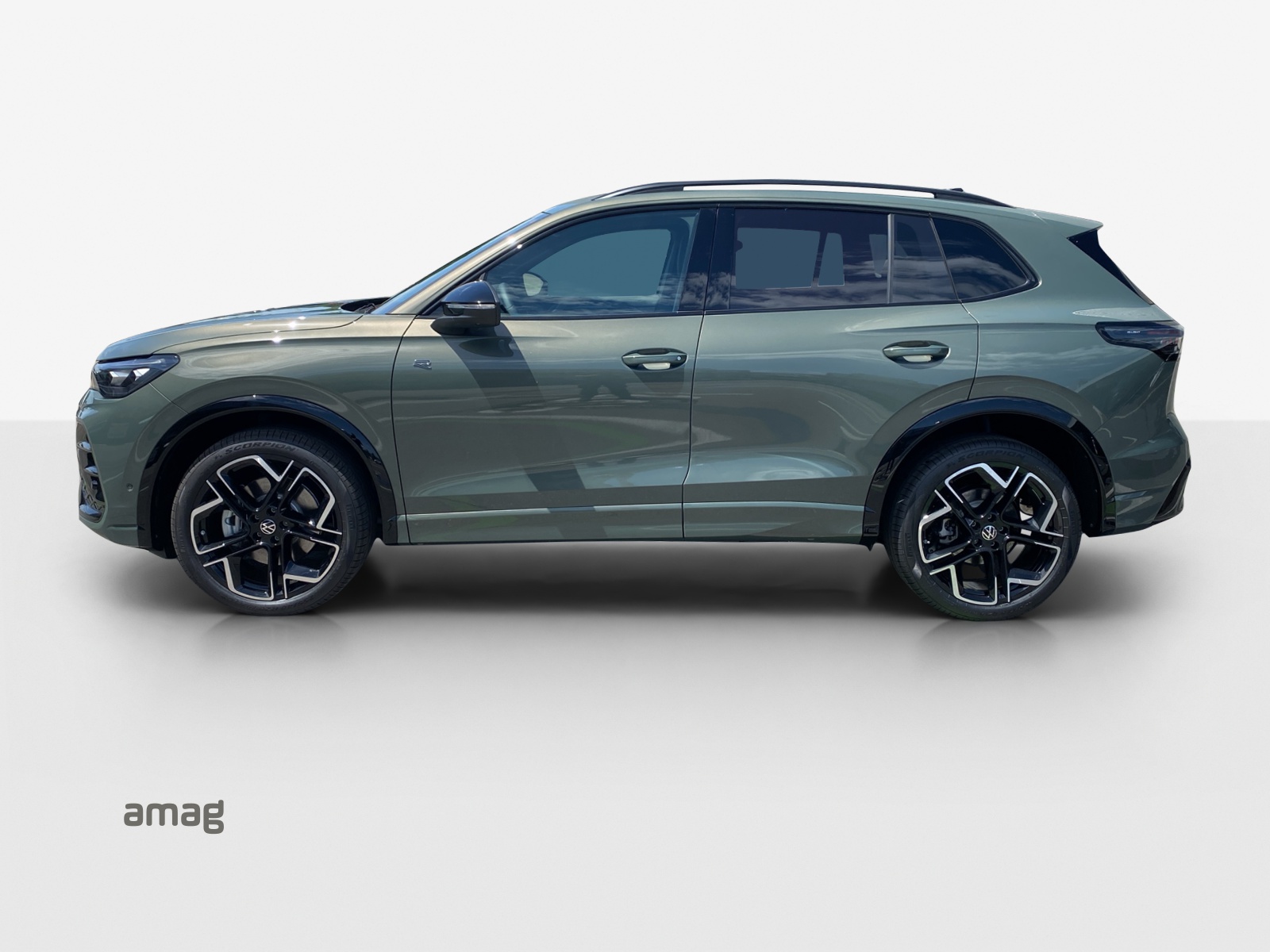 VW Tiguan 2.0 TSI DSG R-Line 4Motion-showroom-element-1