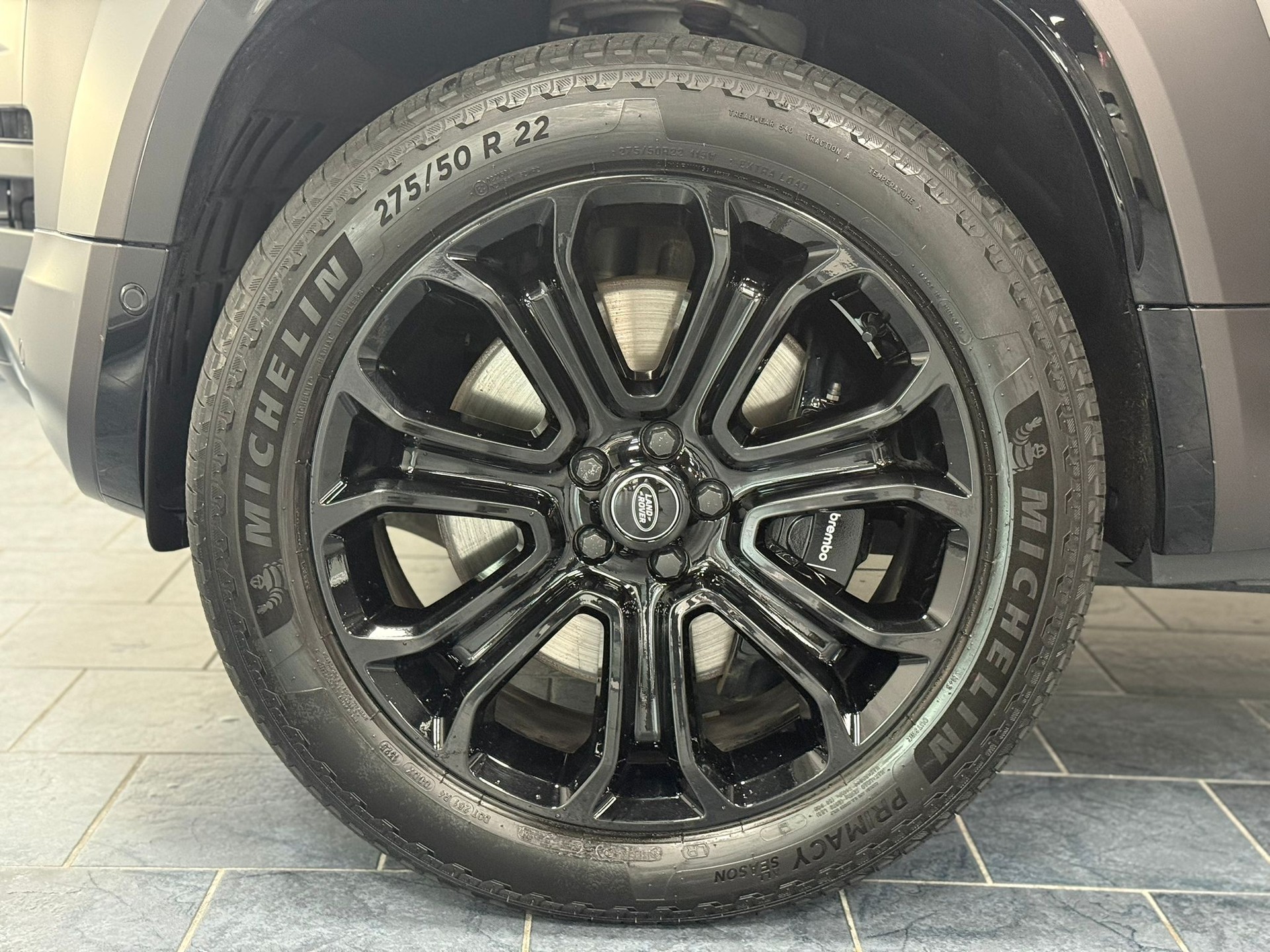 LAND ROVER Defender 110 635 V8 4.4 Octa AT8-image-31