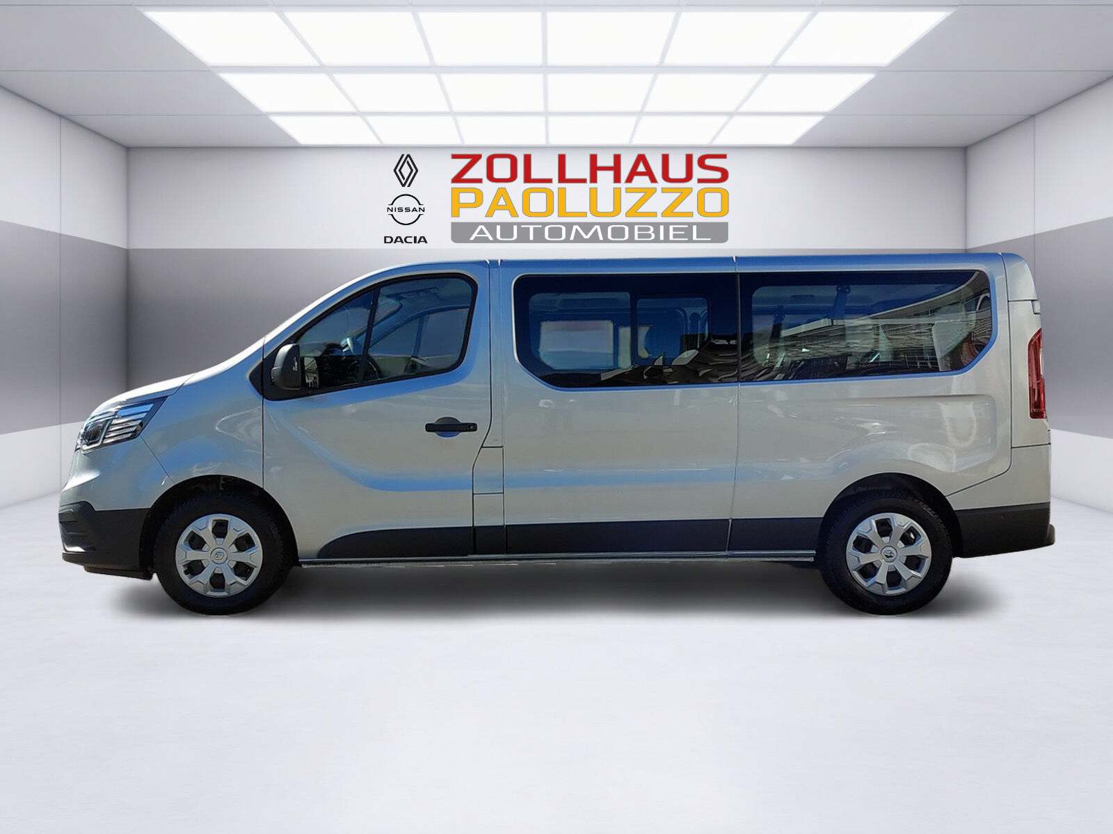 RENAULT Trafic Grand Passenger 2.0 dCi Blue 150 evolution-showroom-element-1