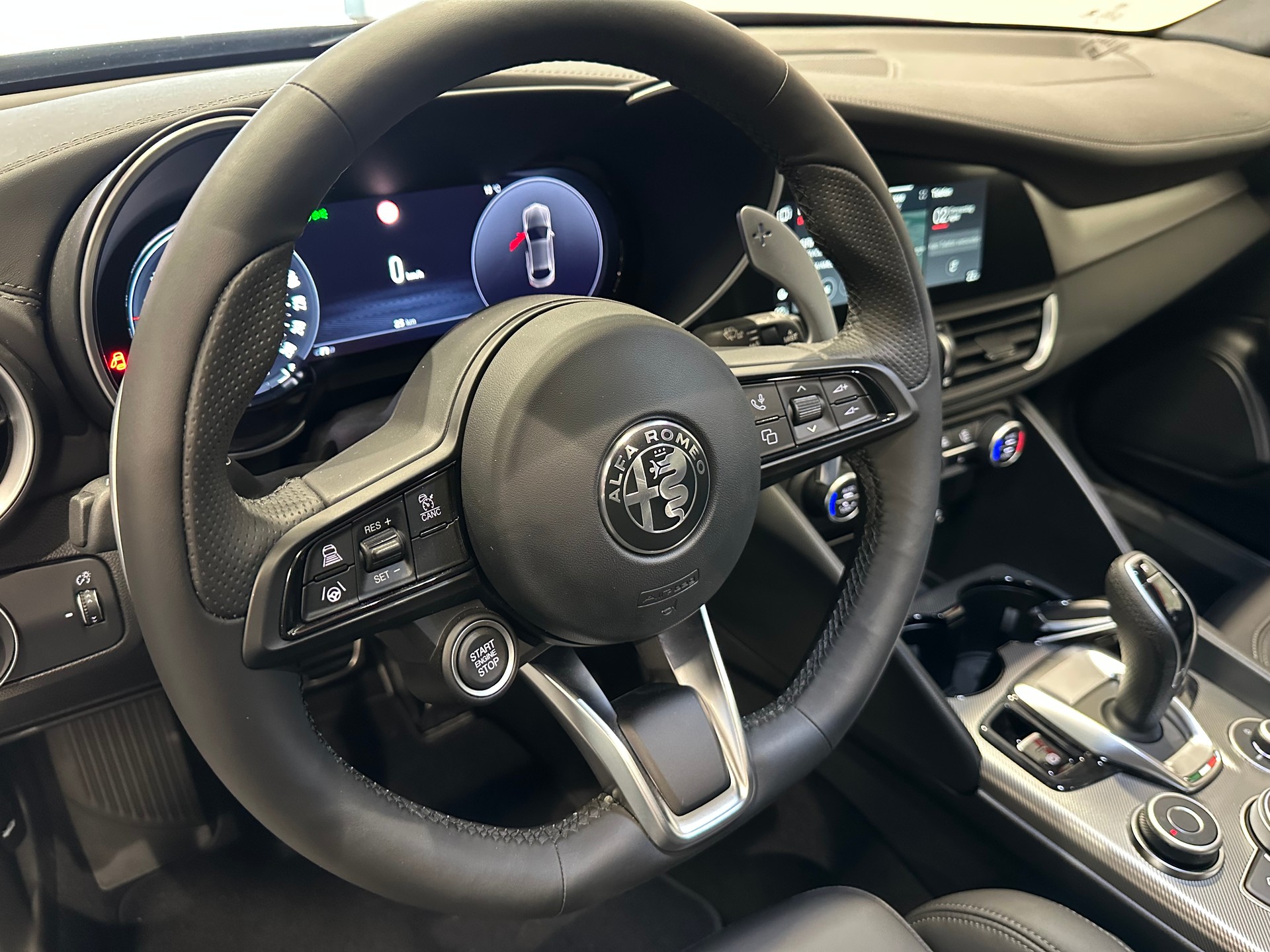 ALFA ROMEO Giulia 2.2 JTDM Veloce Q4 AT8-image-13