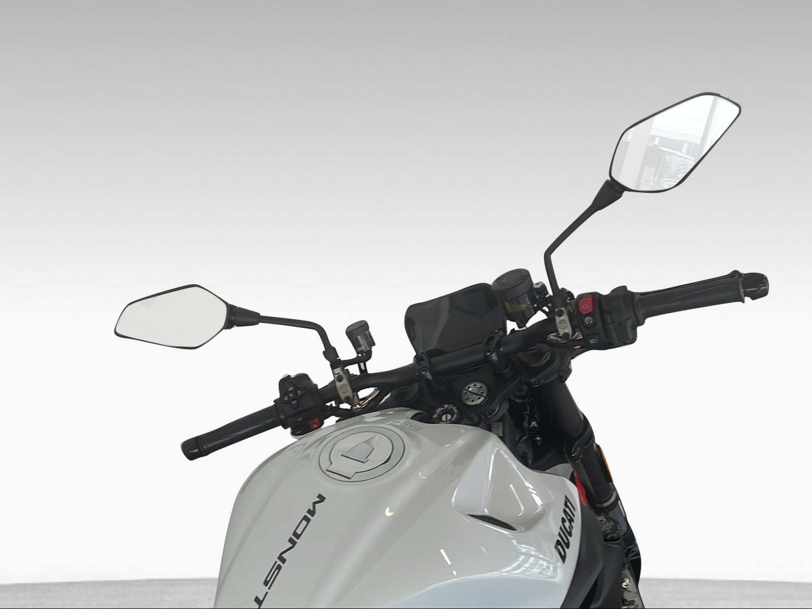 DUCATI 890 Monster ABS-image-6