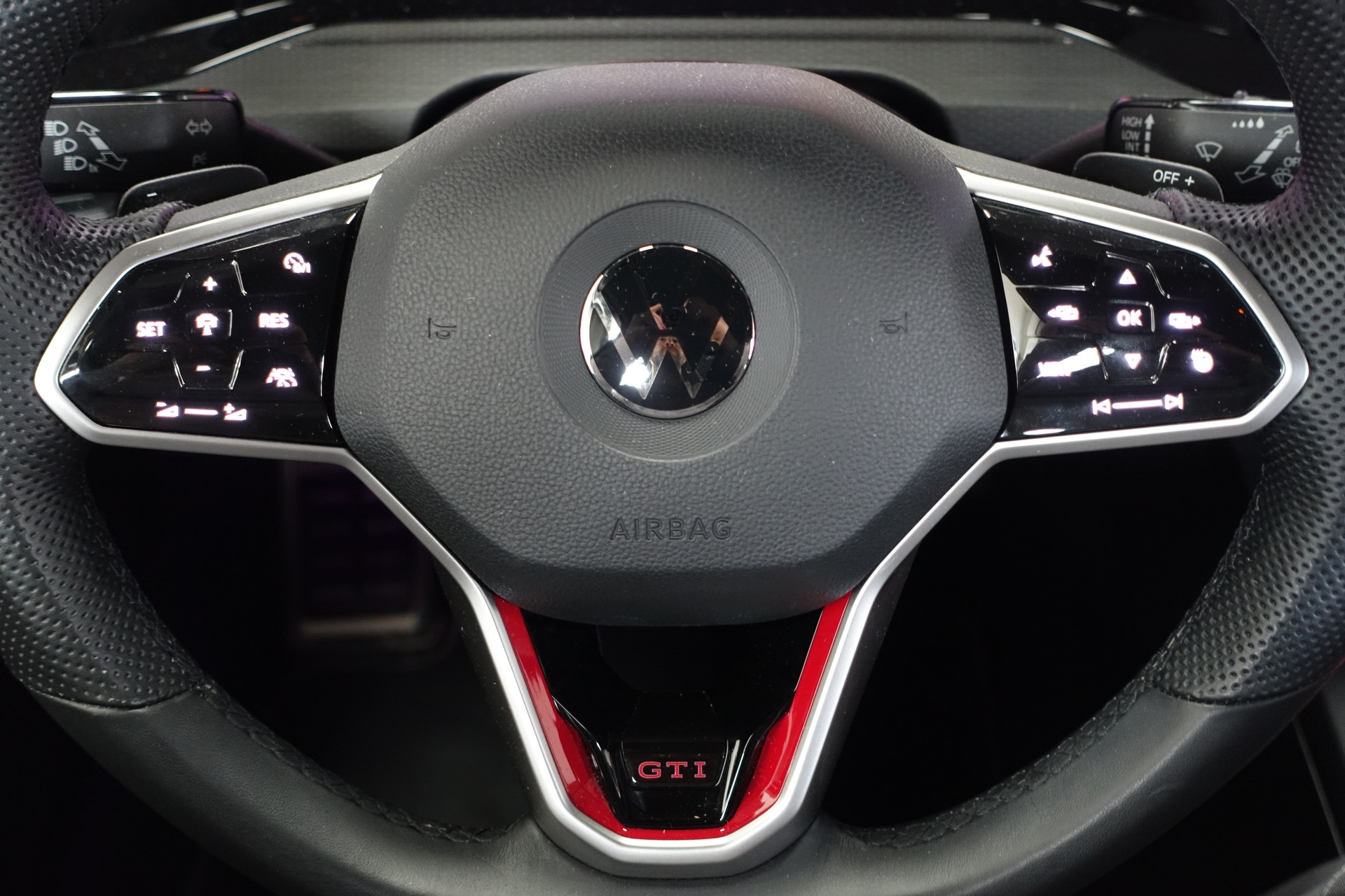VW Golf 2.0 TSI GTI DSG-image-17