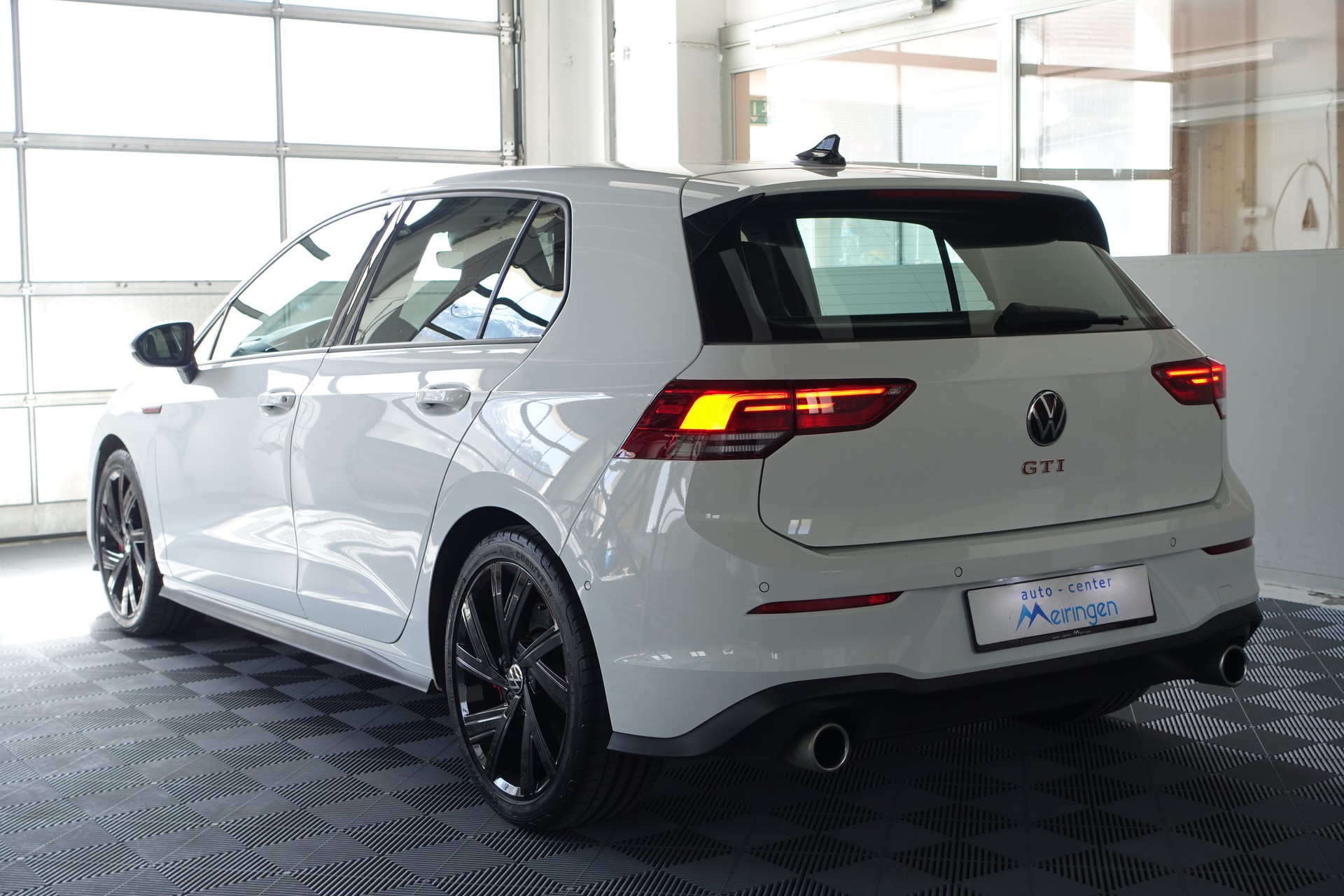 VW Golf 2.0 TSI GTI DSG-image-5