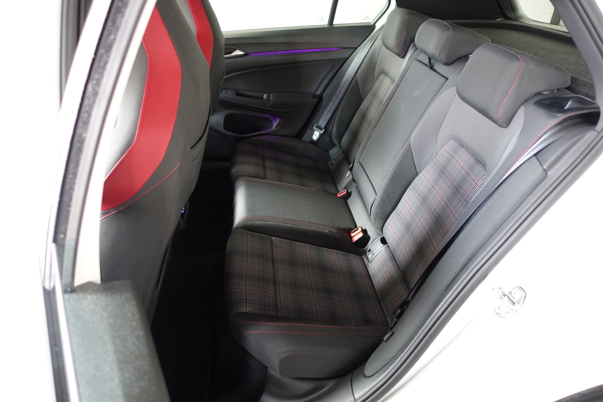VW Golf 2.0 TSI GTI DSG-image-16