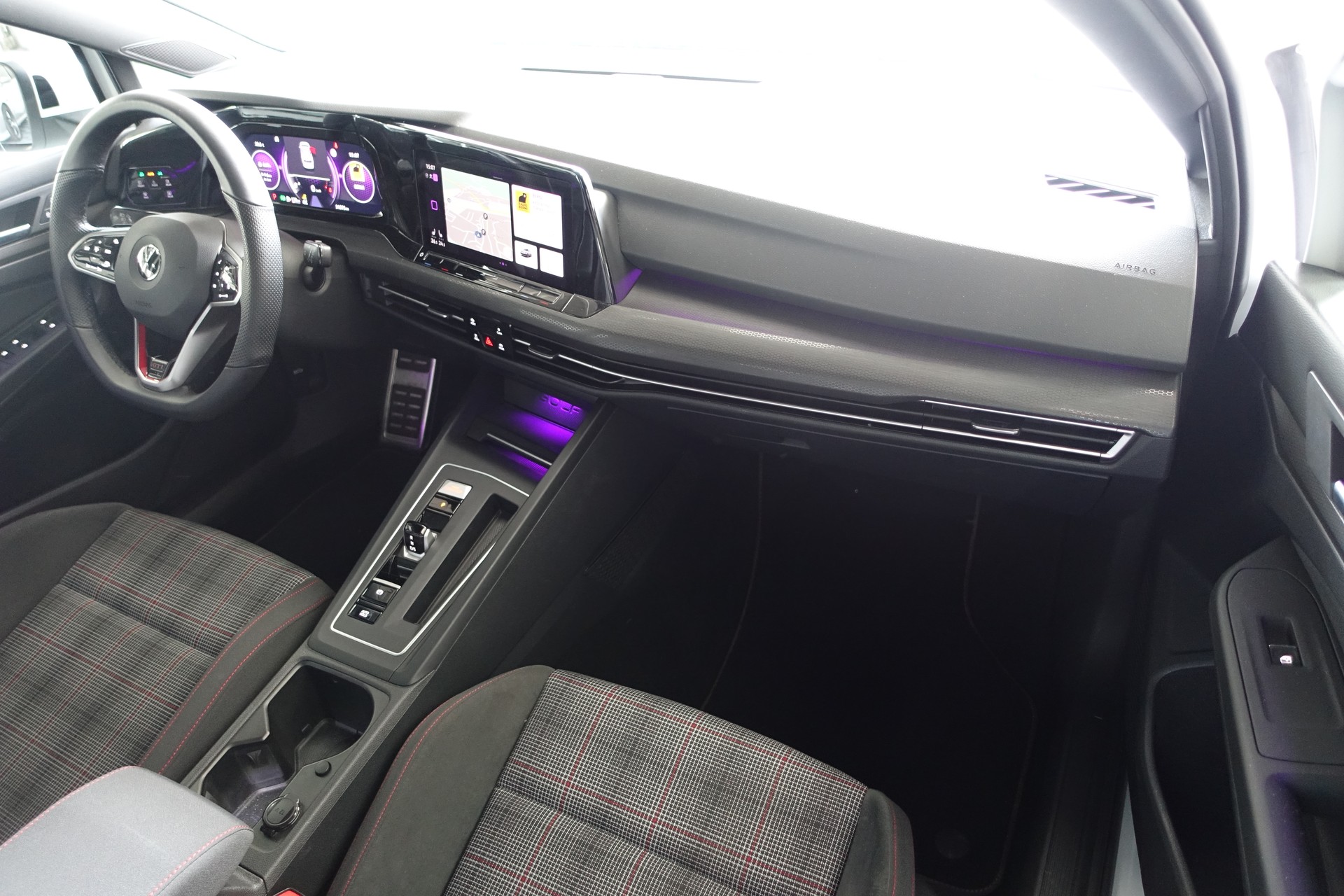 VW Golf 2.0 TSI GTI DSG-image-14