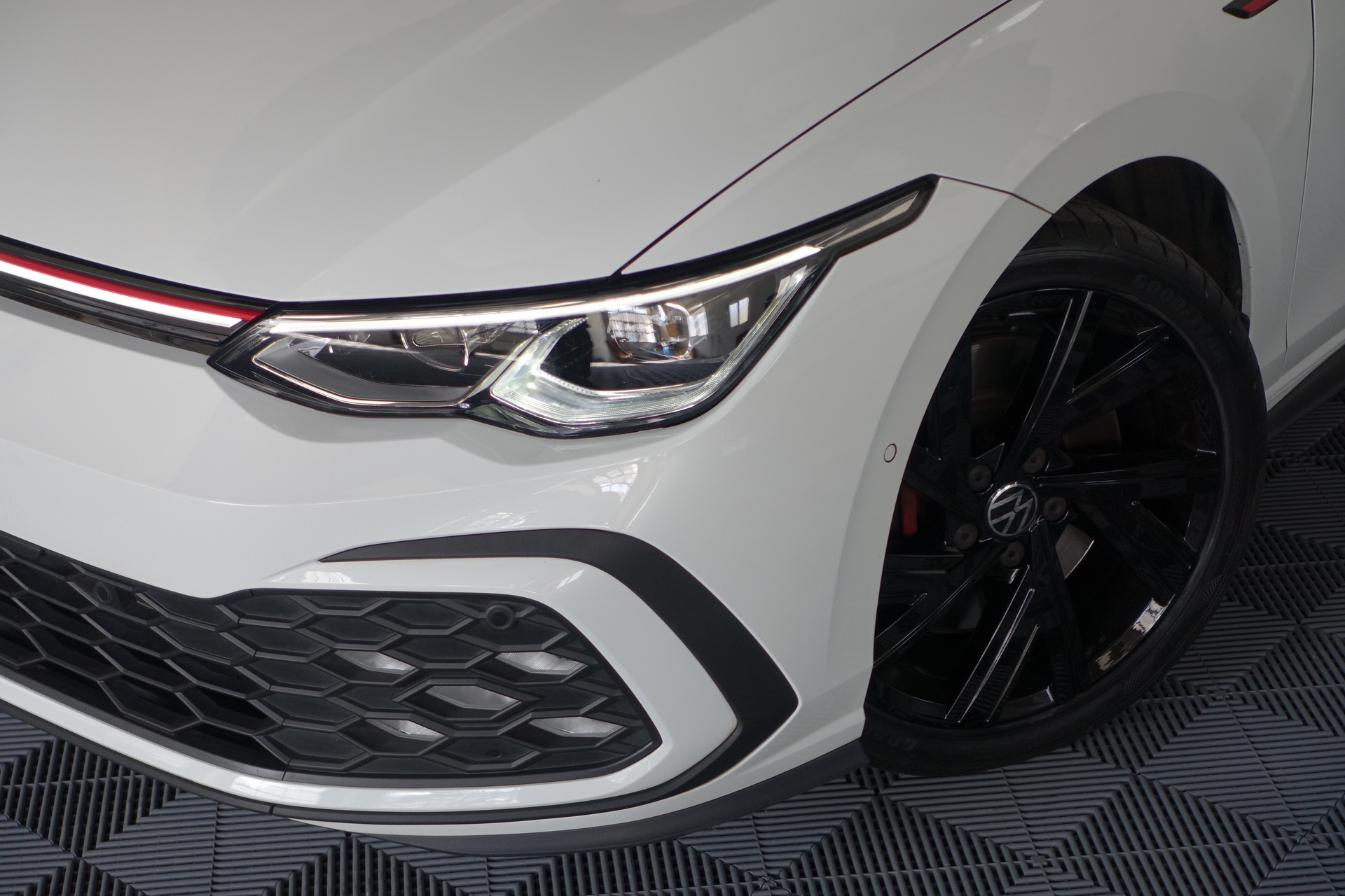 VW Golf 2.0 TSI GTI DSG-image-8