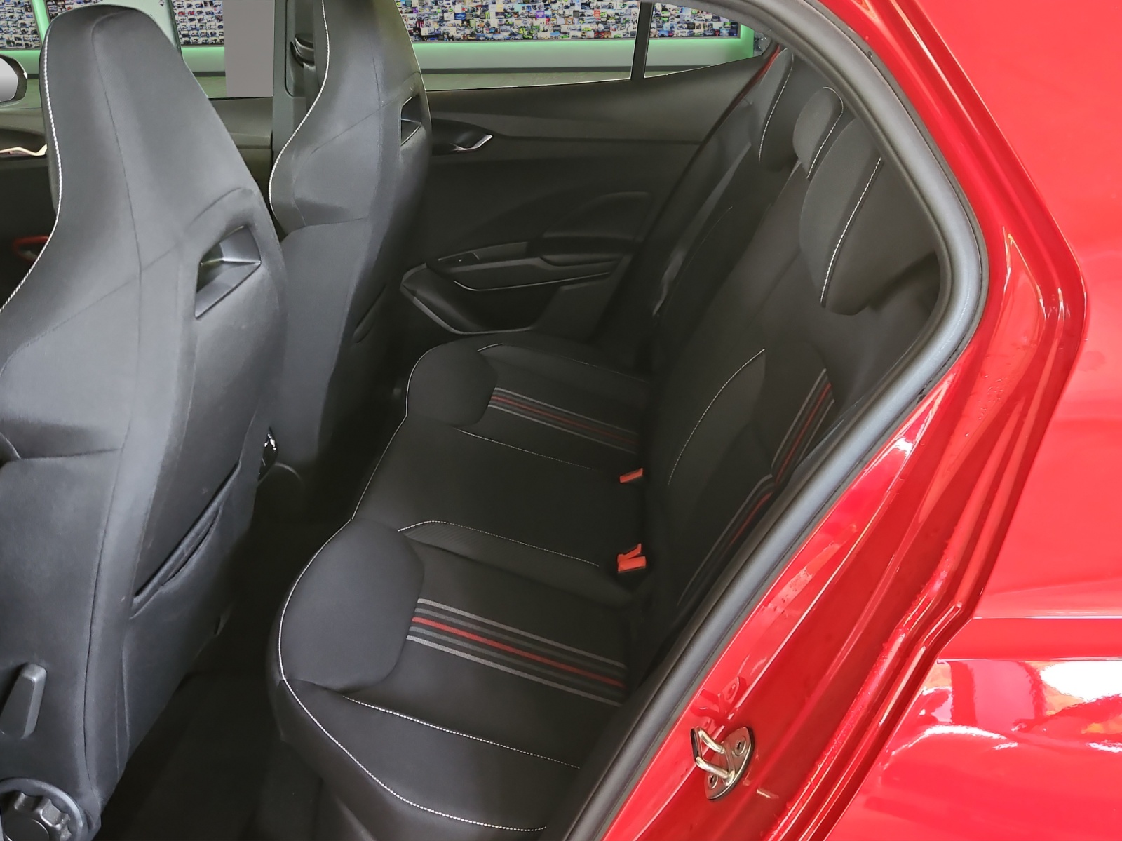SKODA Fabia 1.0 TSI Monte Carlo DSG-image-9