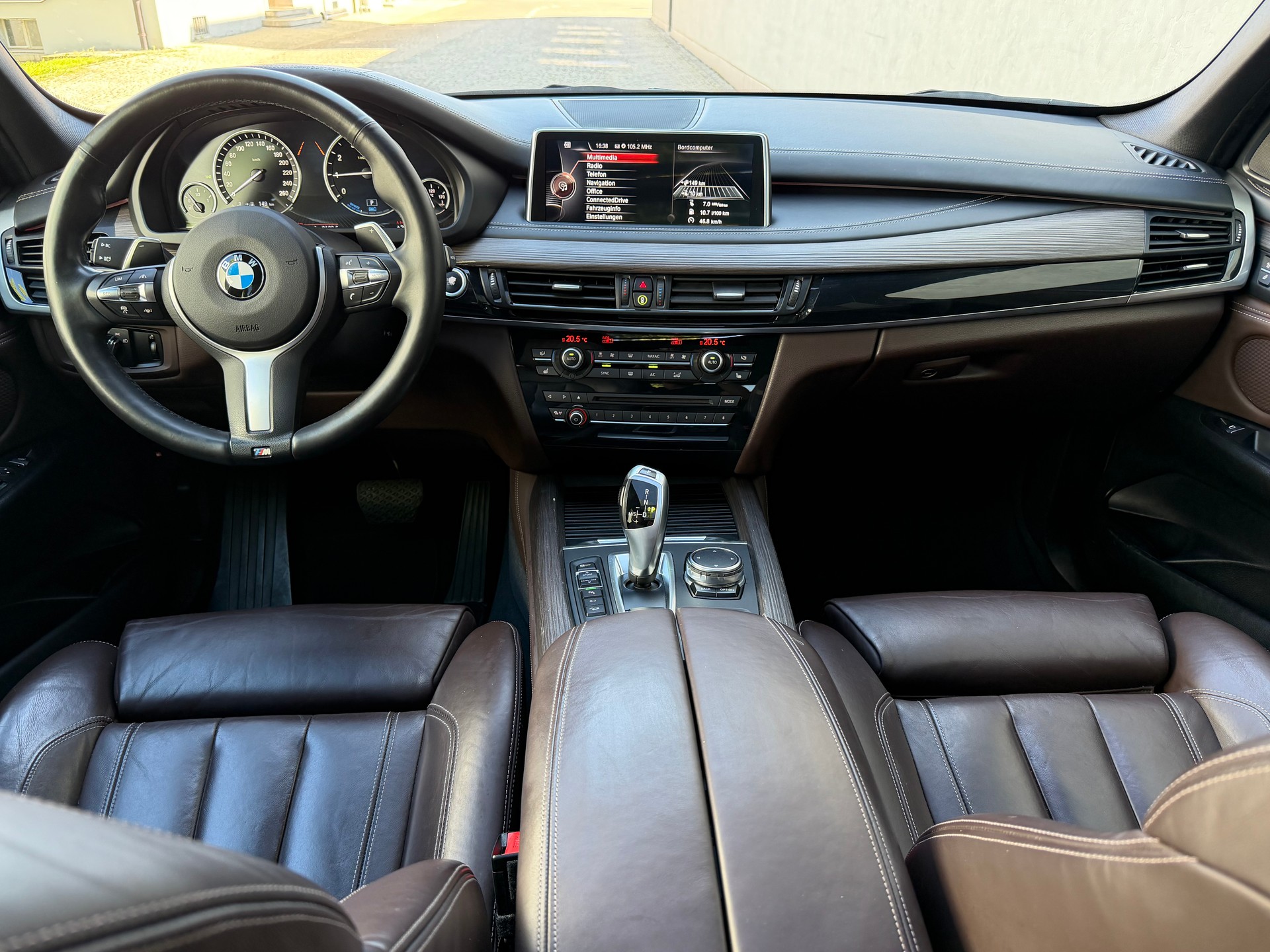 BMW X5 xDrive 40e iPerformance Steptronic-image-9
