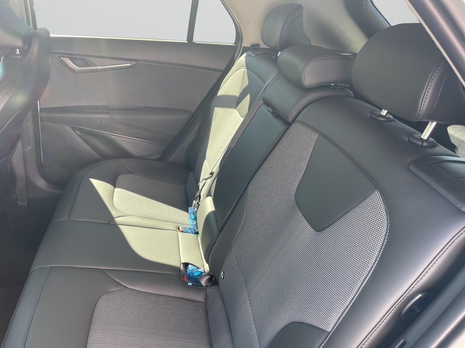 KIA Niro 1.6 GDi Plug-in Hybrid Power Edition-image-7