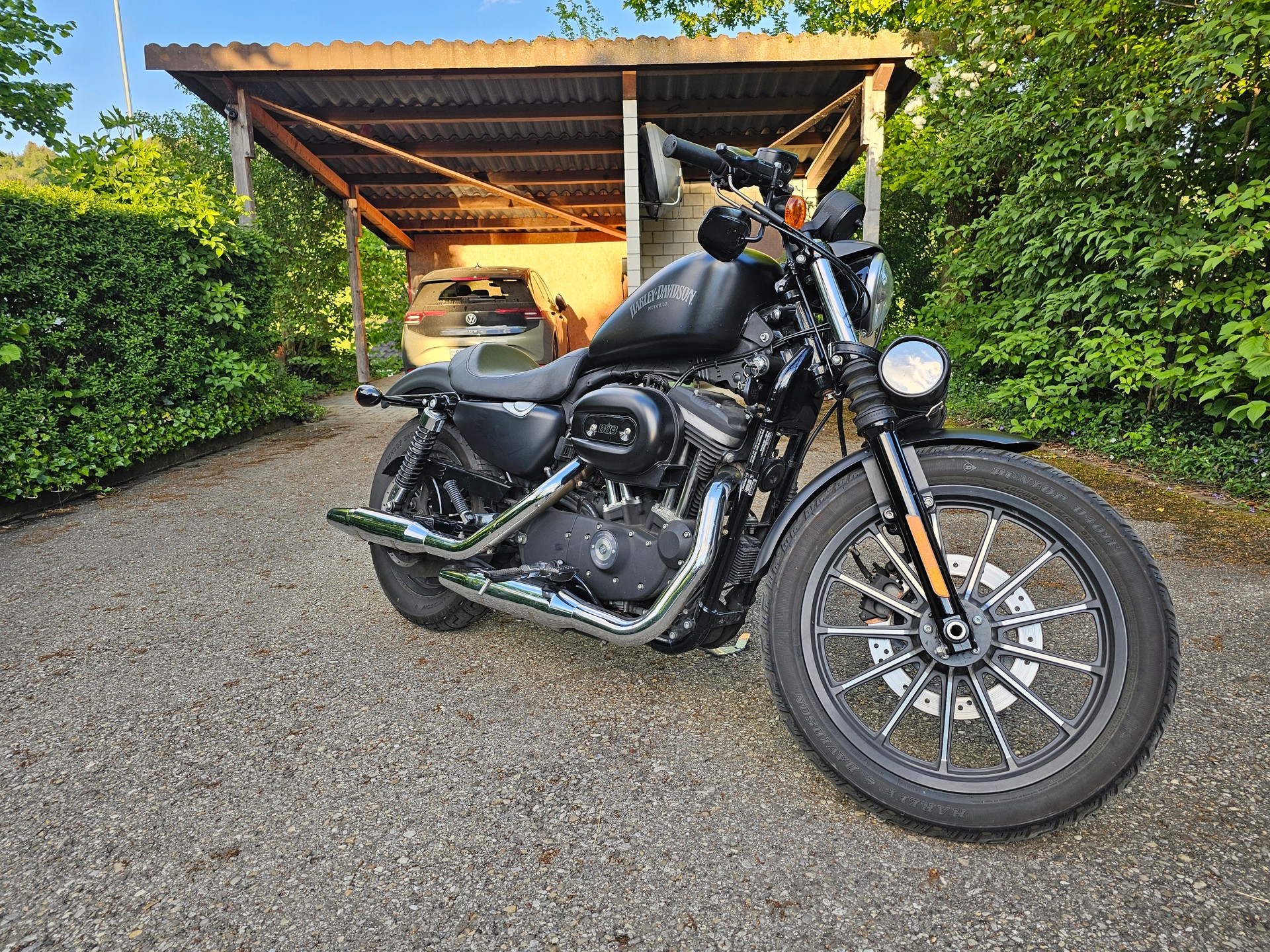 HARLEY-DAVIDSON XL 883 N Sportster Iron-image-1