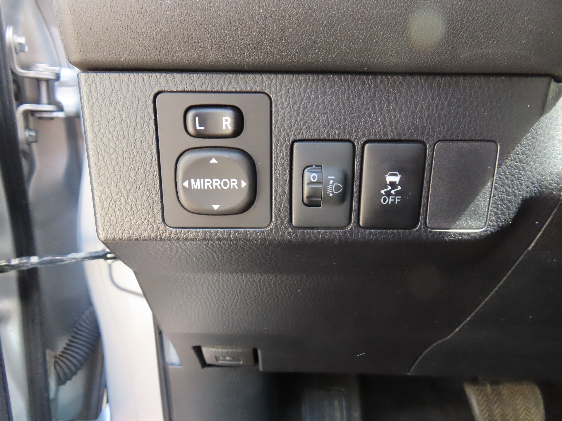 TOYOTA RAV-4 2.0 16V Luna Multidrive S-image-12