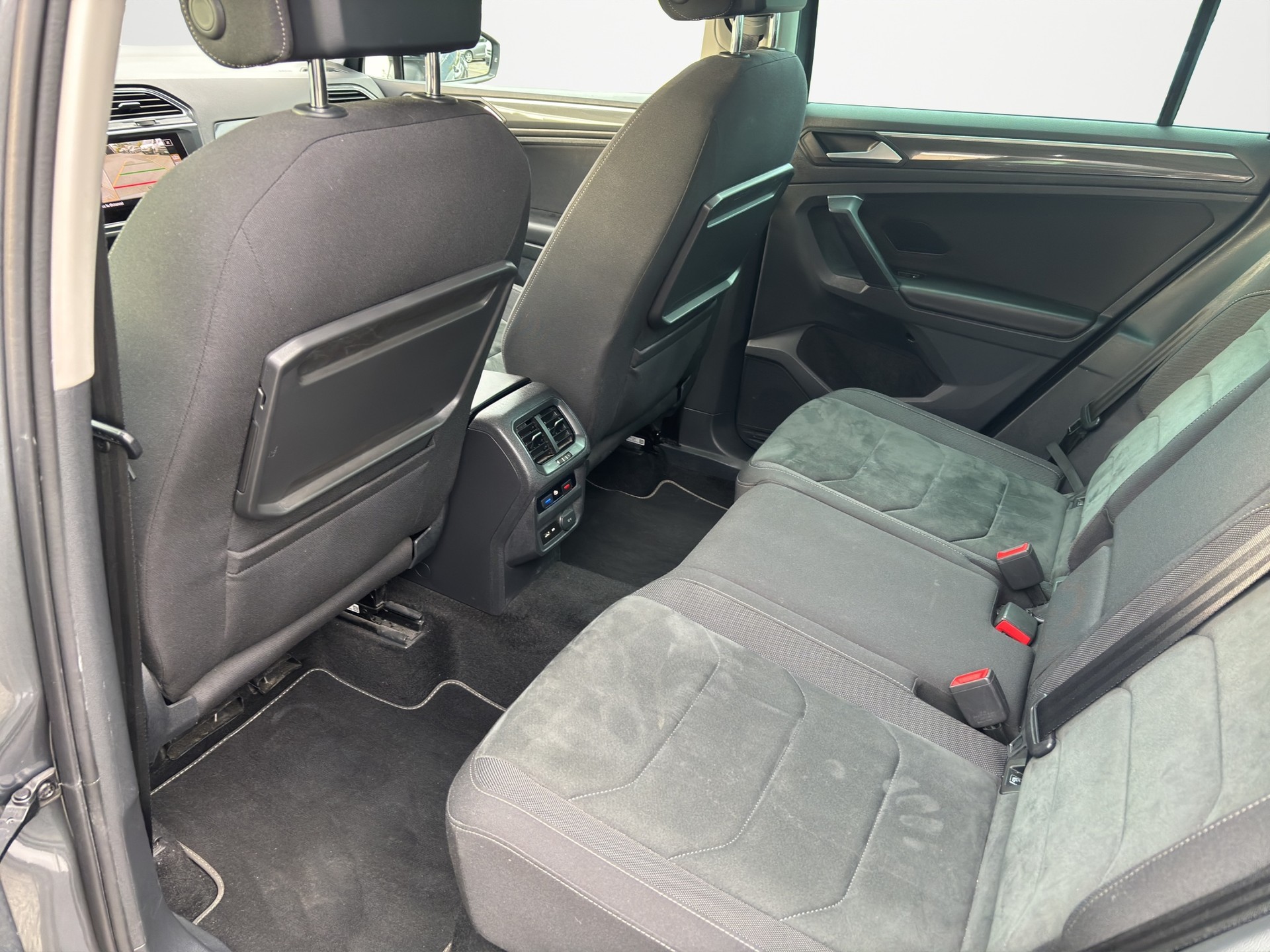 VW Tiguan 2.0TSI Highline 4Motion DSG-image-10