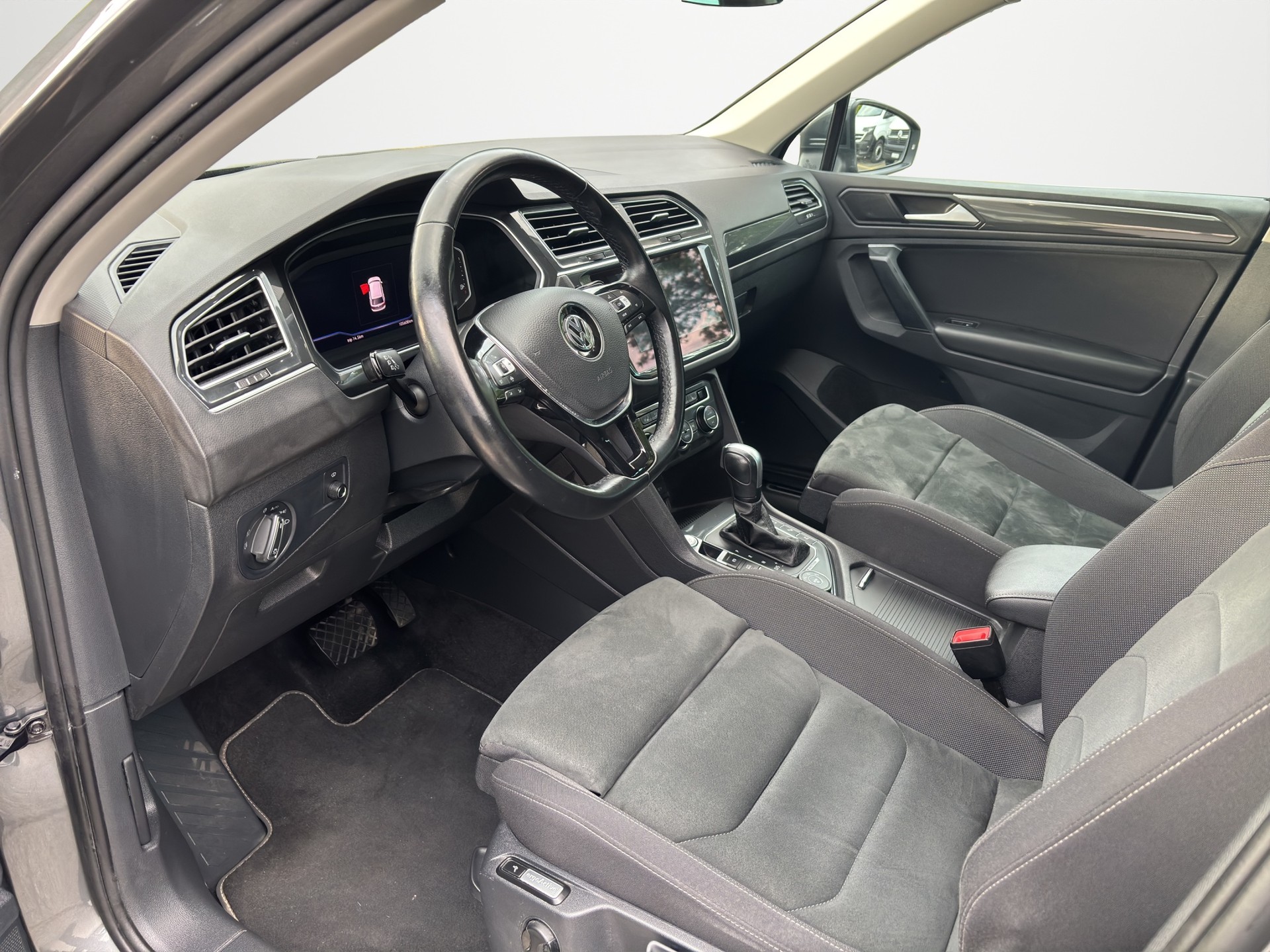 VW Tiguan 2.0TSI Highline 4Motion DSG-image-8