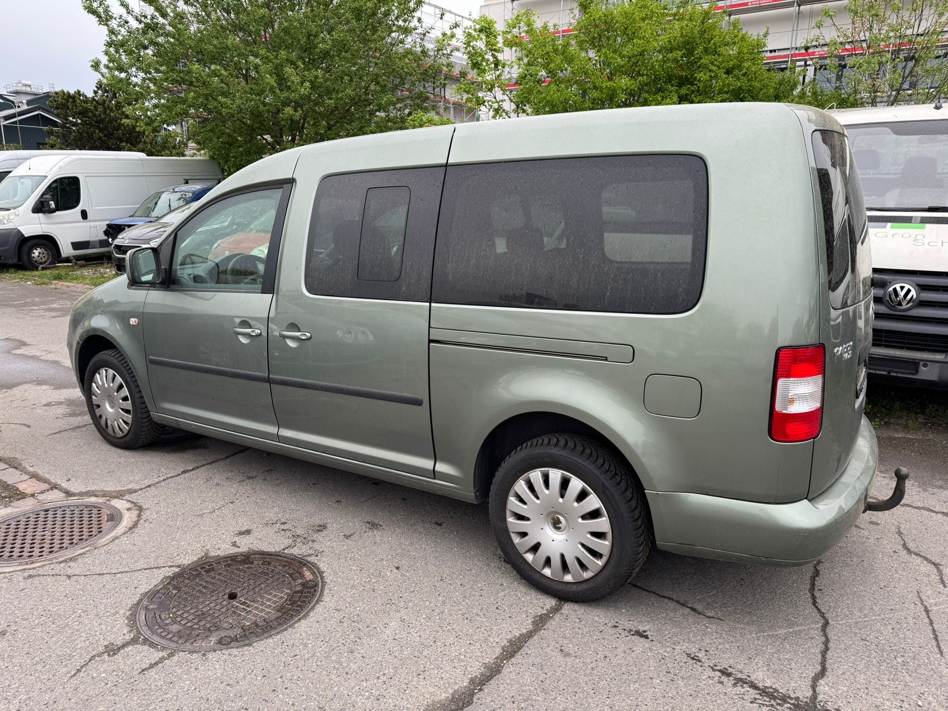 VW Caddy Maxi Life 2.0TDI-image-6