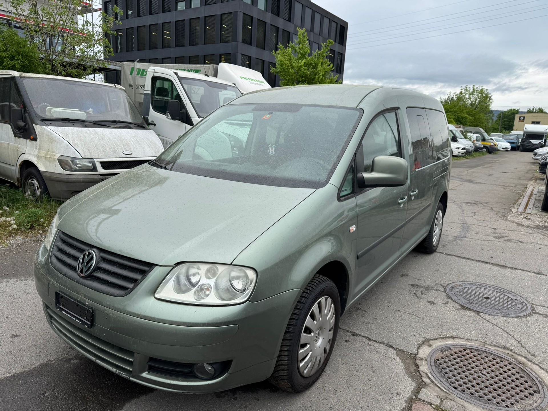 VW Caddy Maxi Life 2.0TDI-image-1