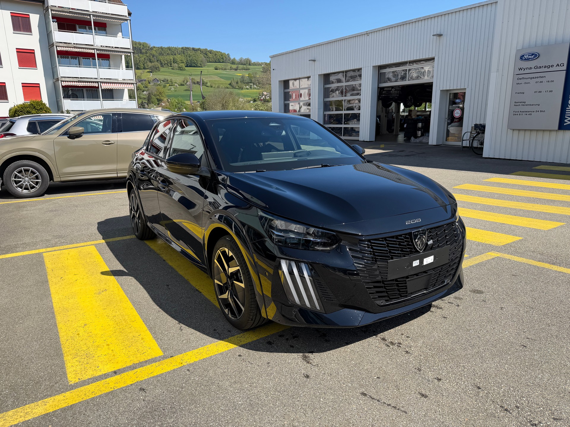 PEUGEOT 208 1.2 MHEV 145 GT-image-5