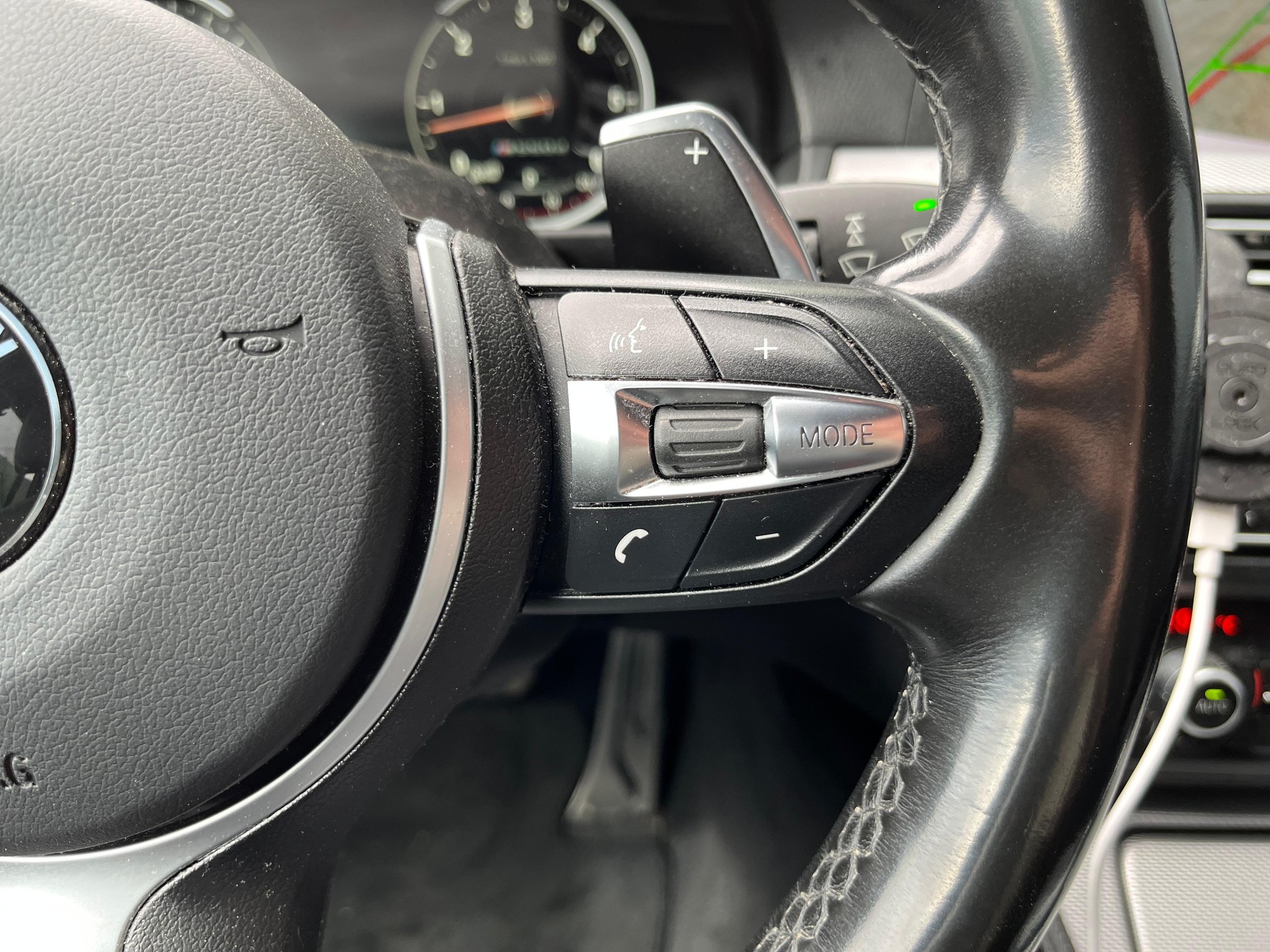 BMW M550d Touring xDrive Steptronic-image-12