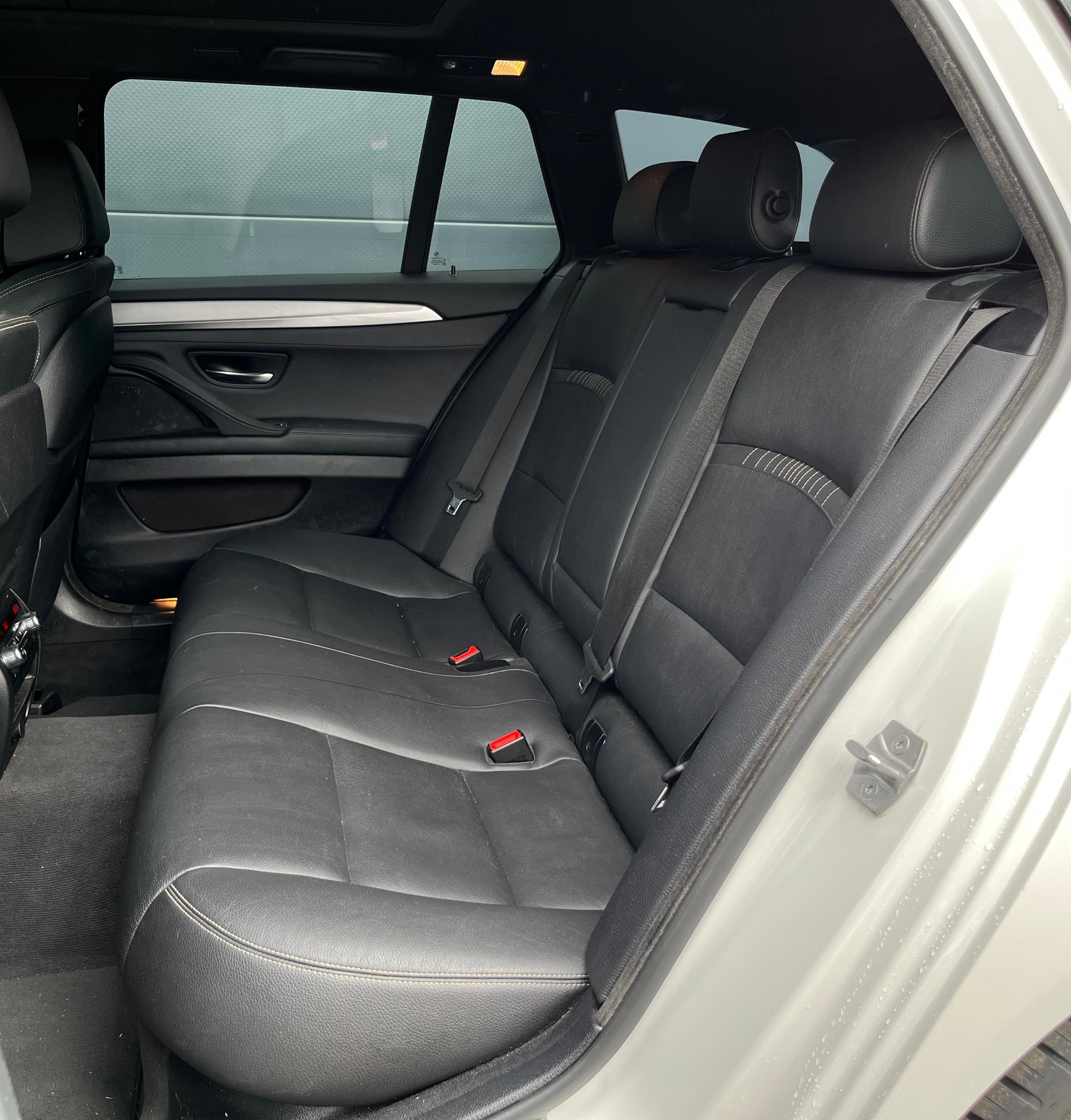 BMW M550d Touring xDrive Steptronic-image-7