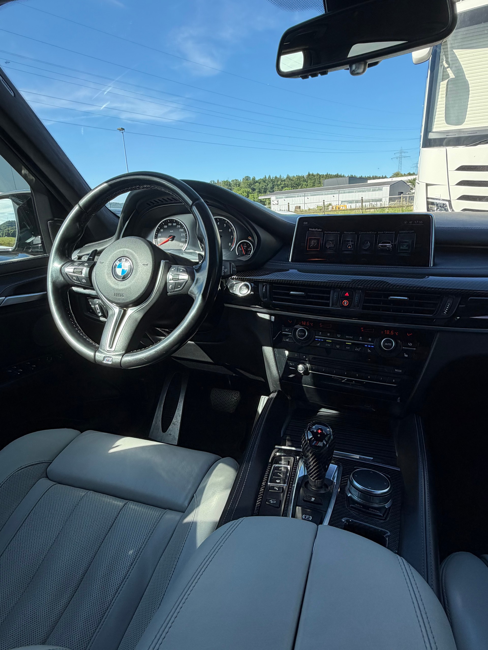 BMW X5M Steptronic-image-11
