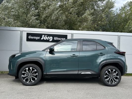 TOYOTA Yaris Cross 1.5 Trend AWD-image-2