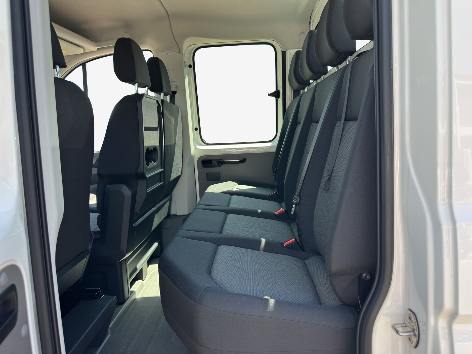 VW Crafter 35 2.0 BiTDI L4-image-11